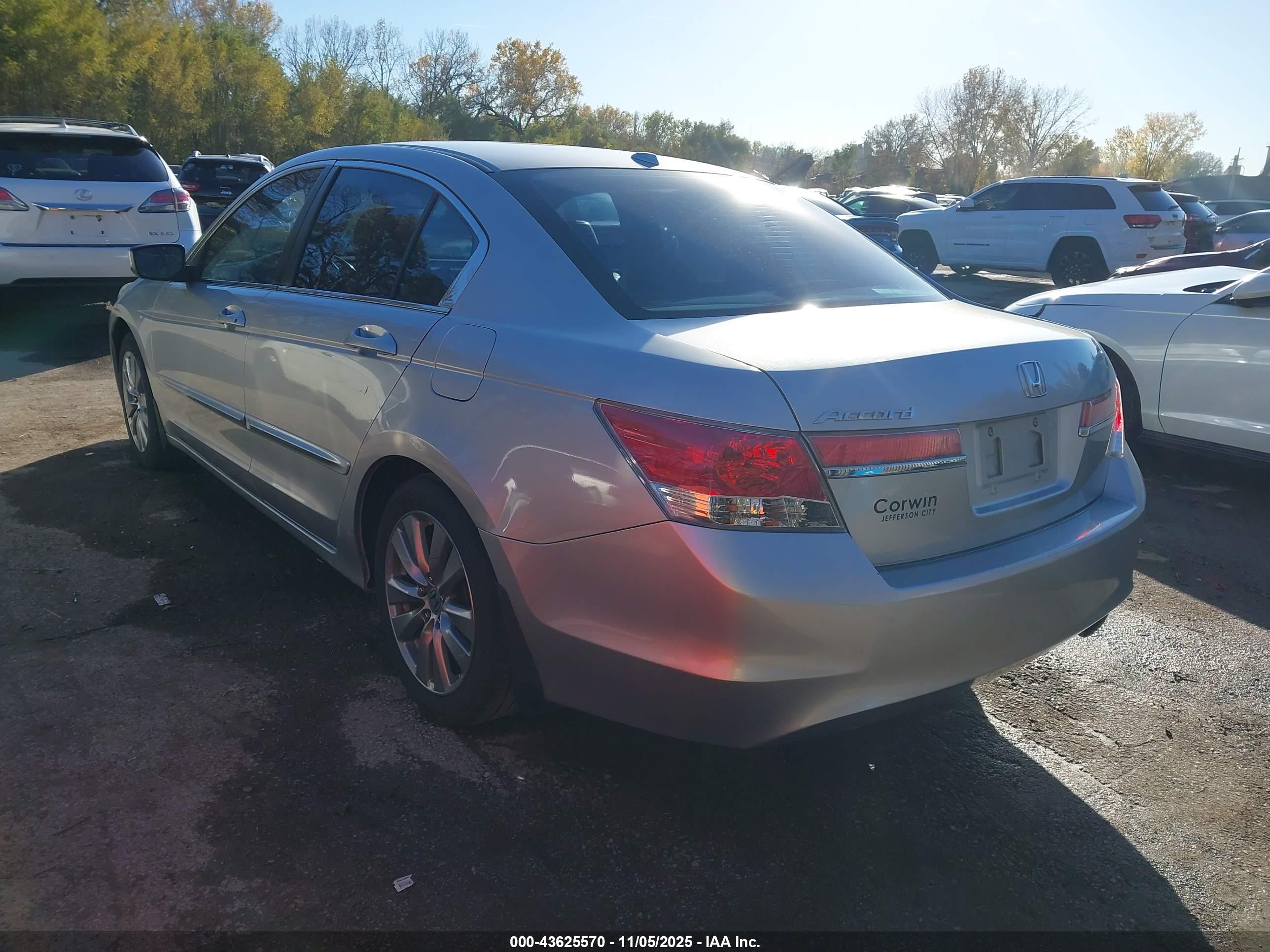 HONDA ACCORD image 3