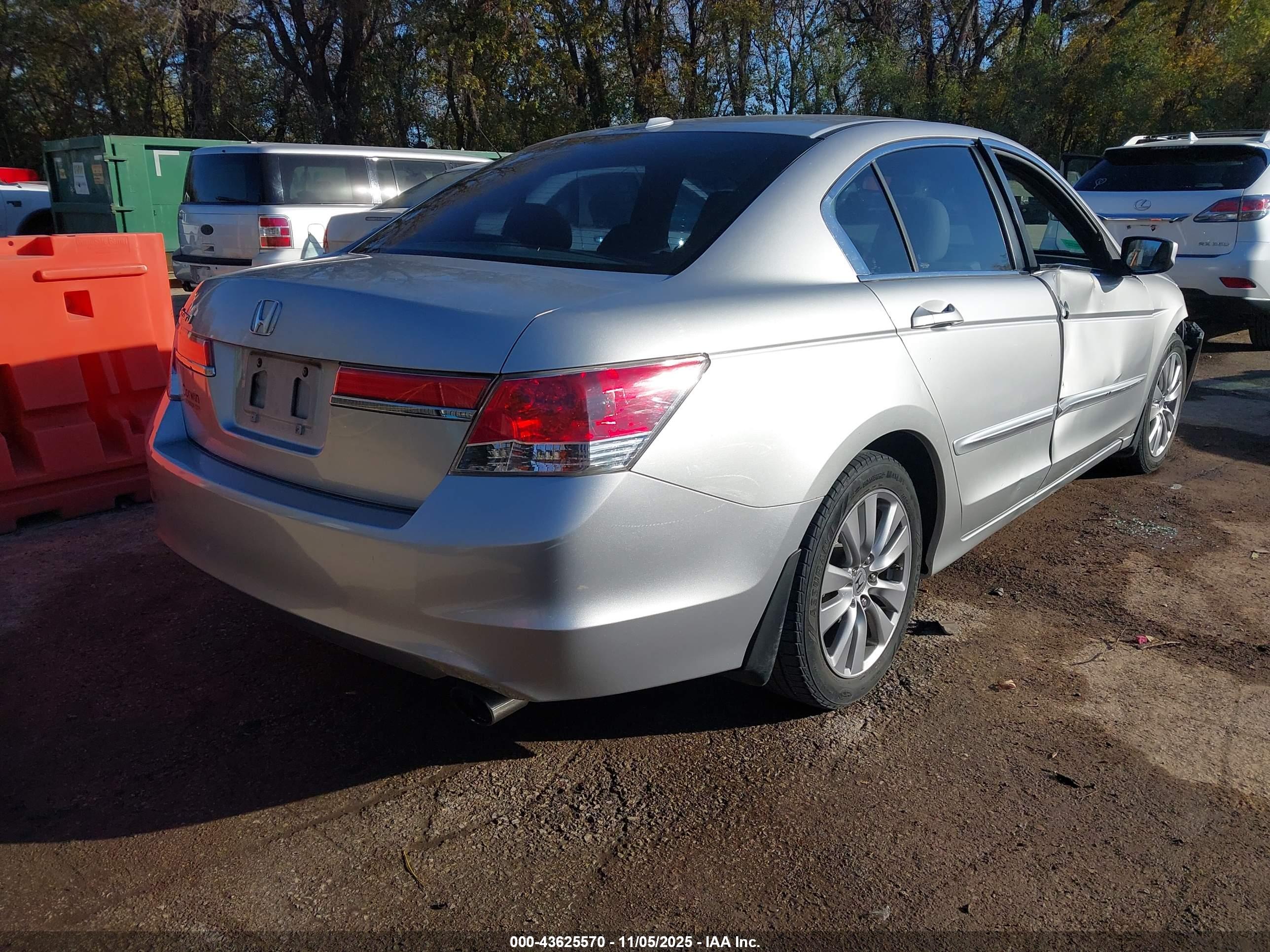HONDA ACCORD image 4