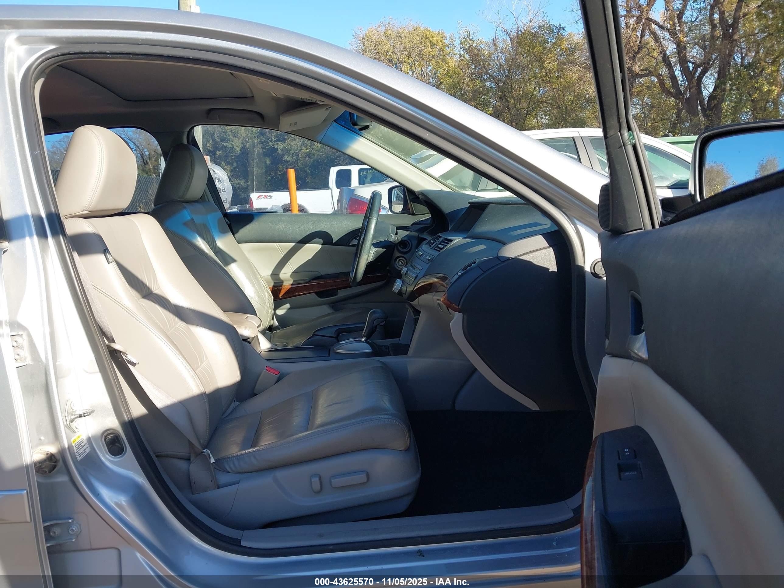 HONDA ACCORD image 5