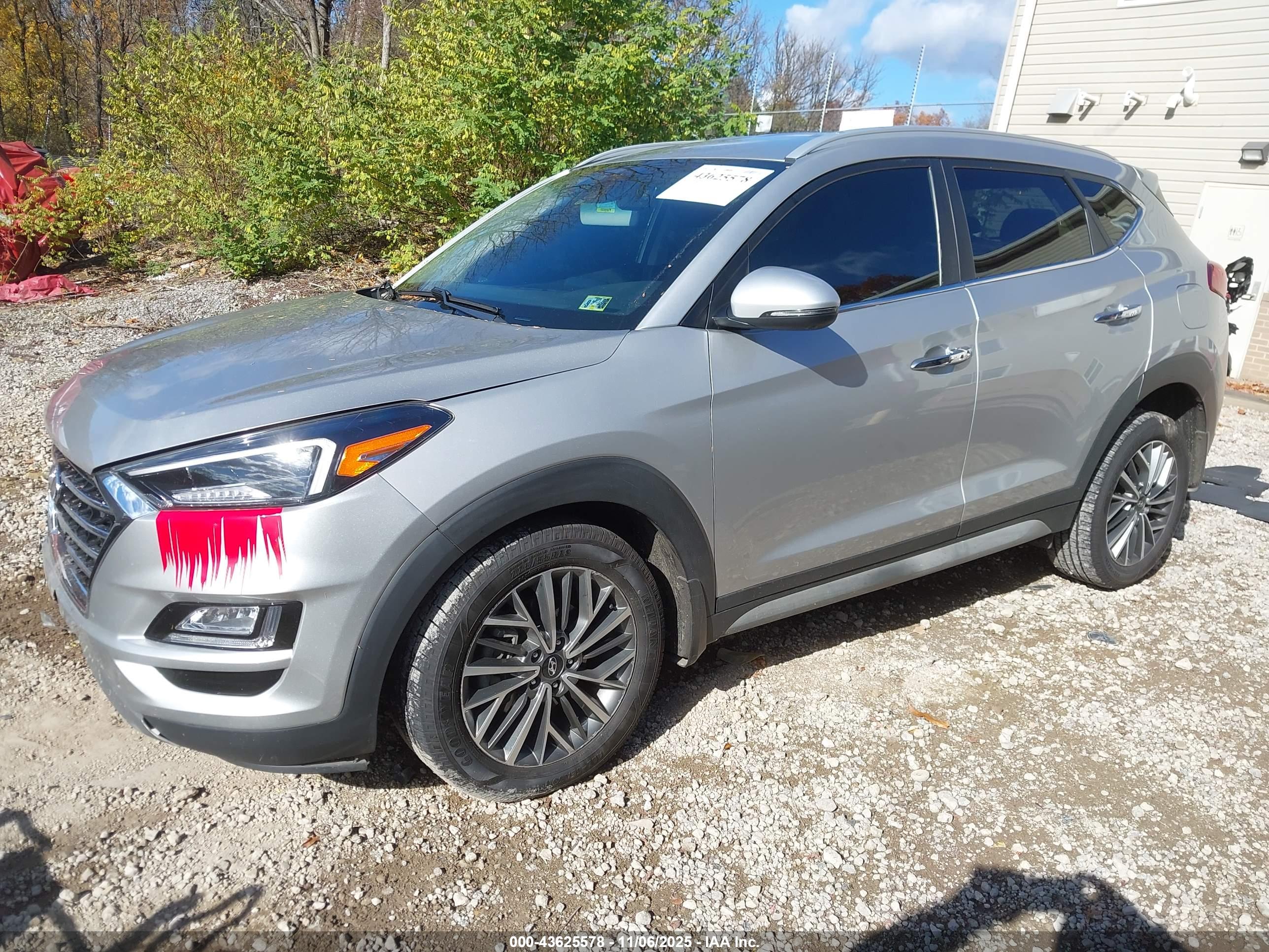 HYUNDAI TUCSON image 2