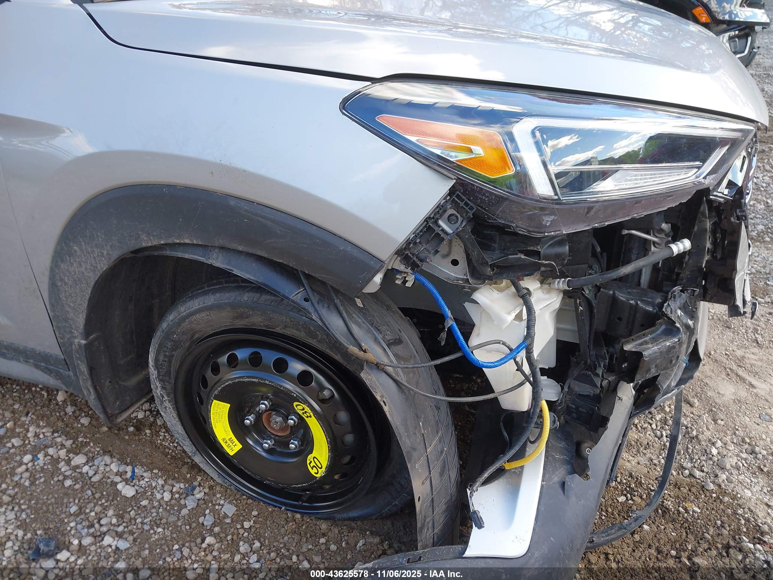 HYUNDAI TUCSON image 6