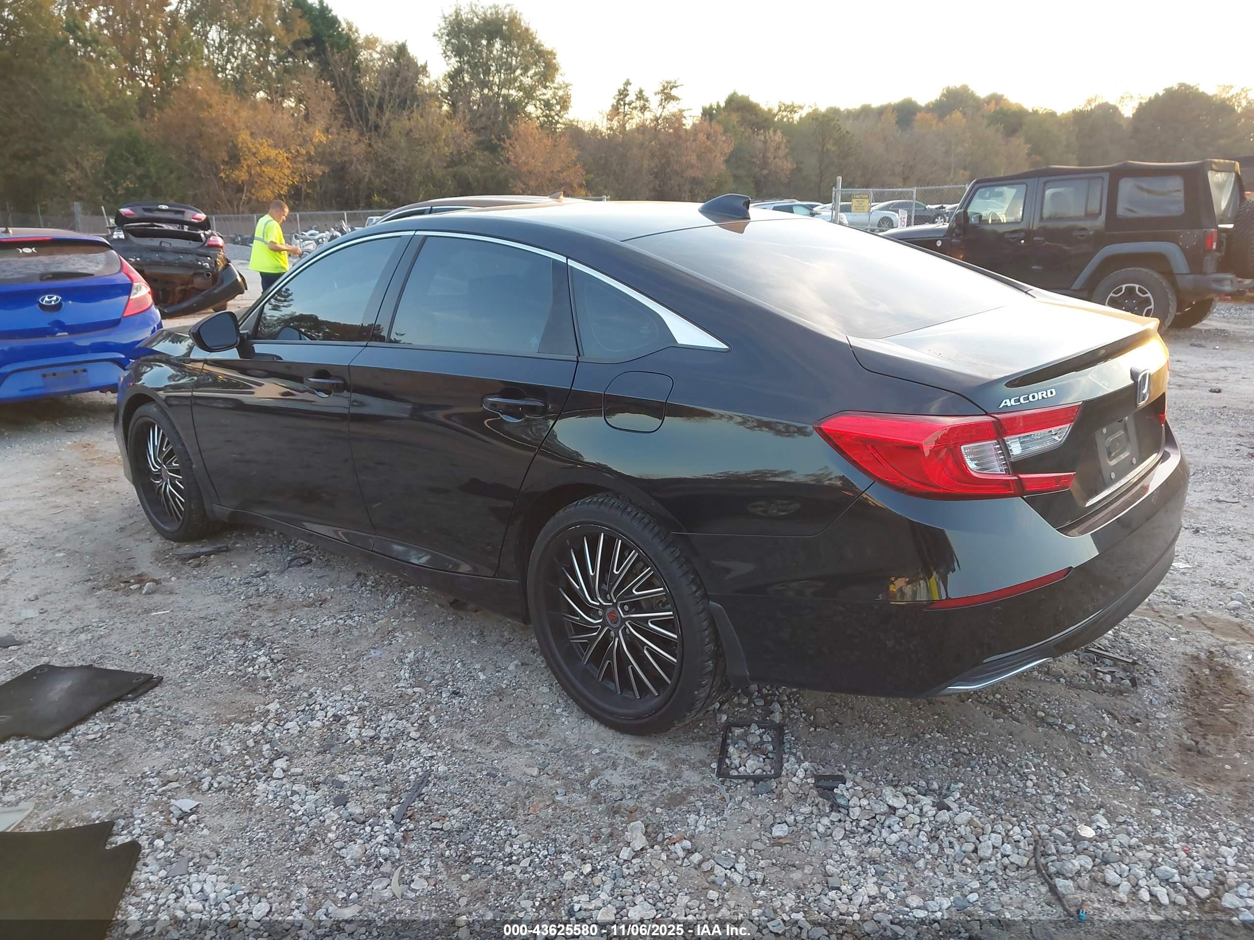 HONDA ACCORD image 3