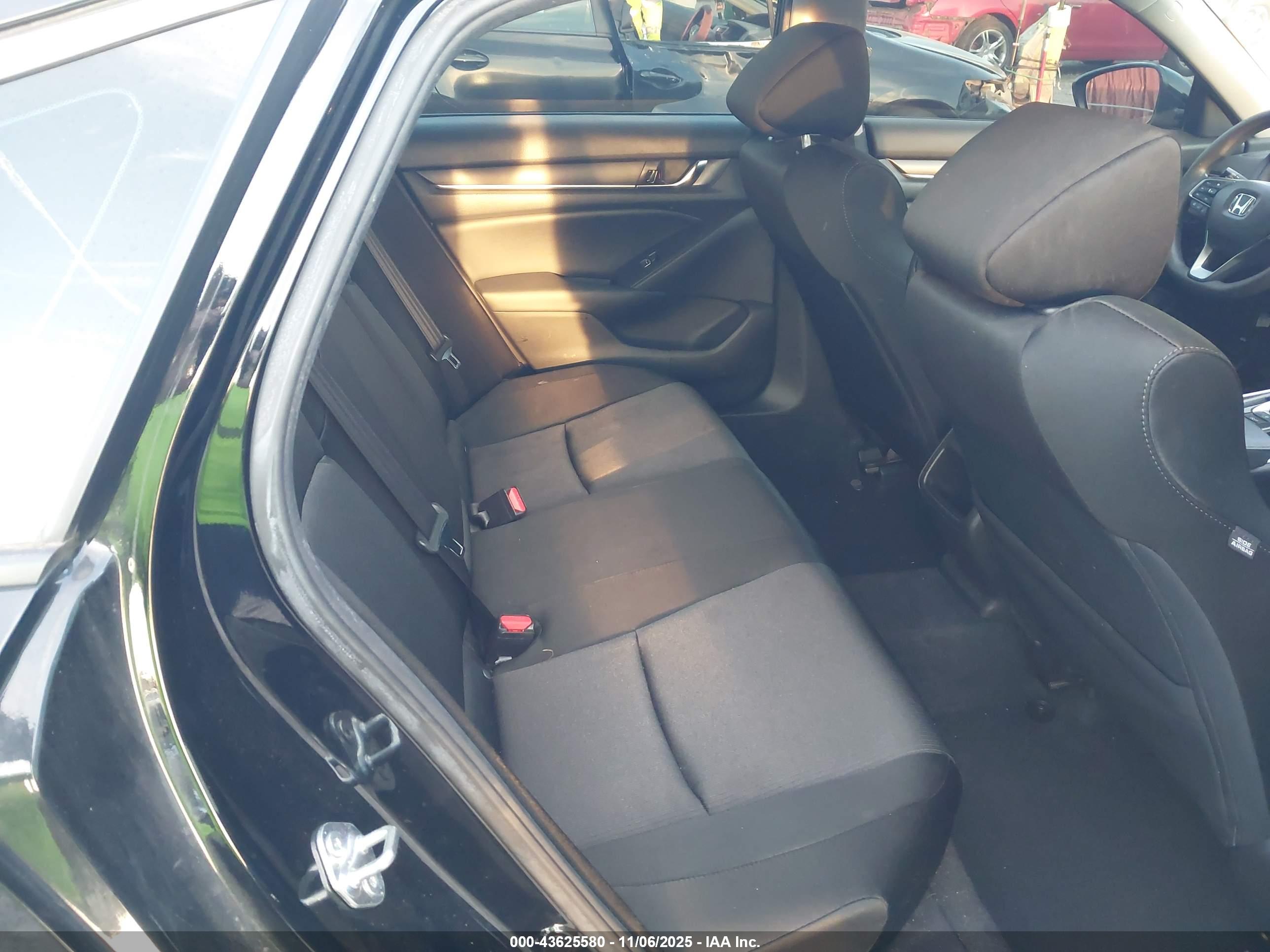 HONDA ACCORD image 8