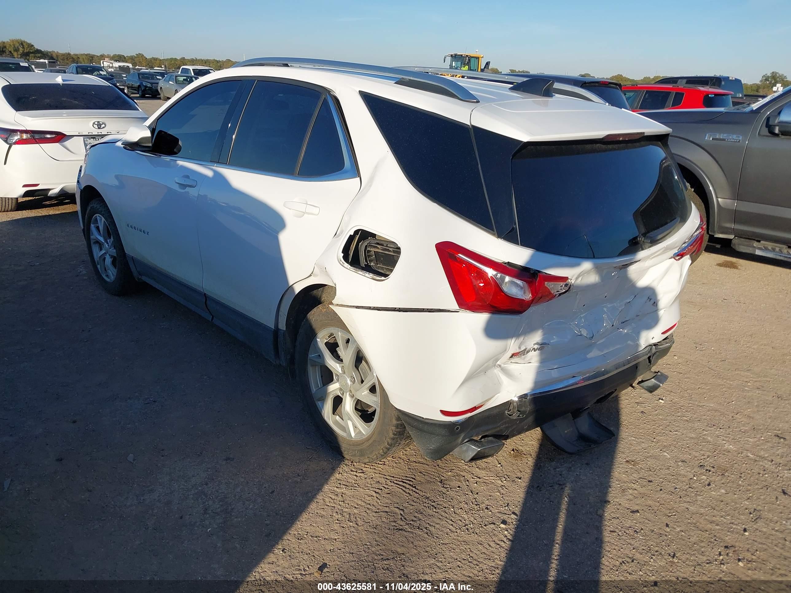 CHEVROLET EQUINOX image 3