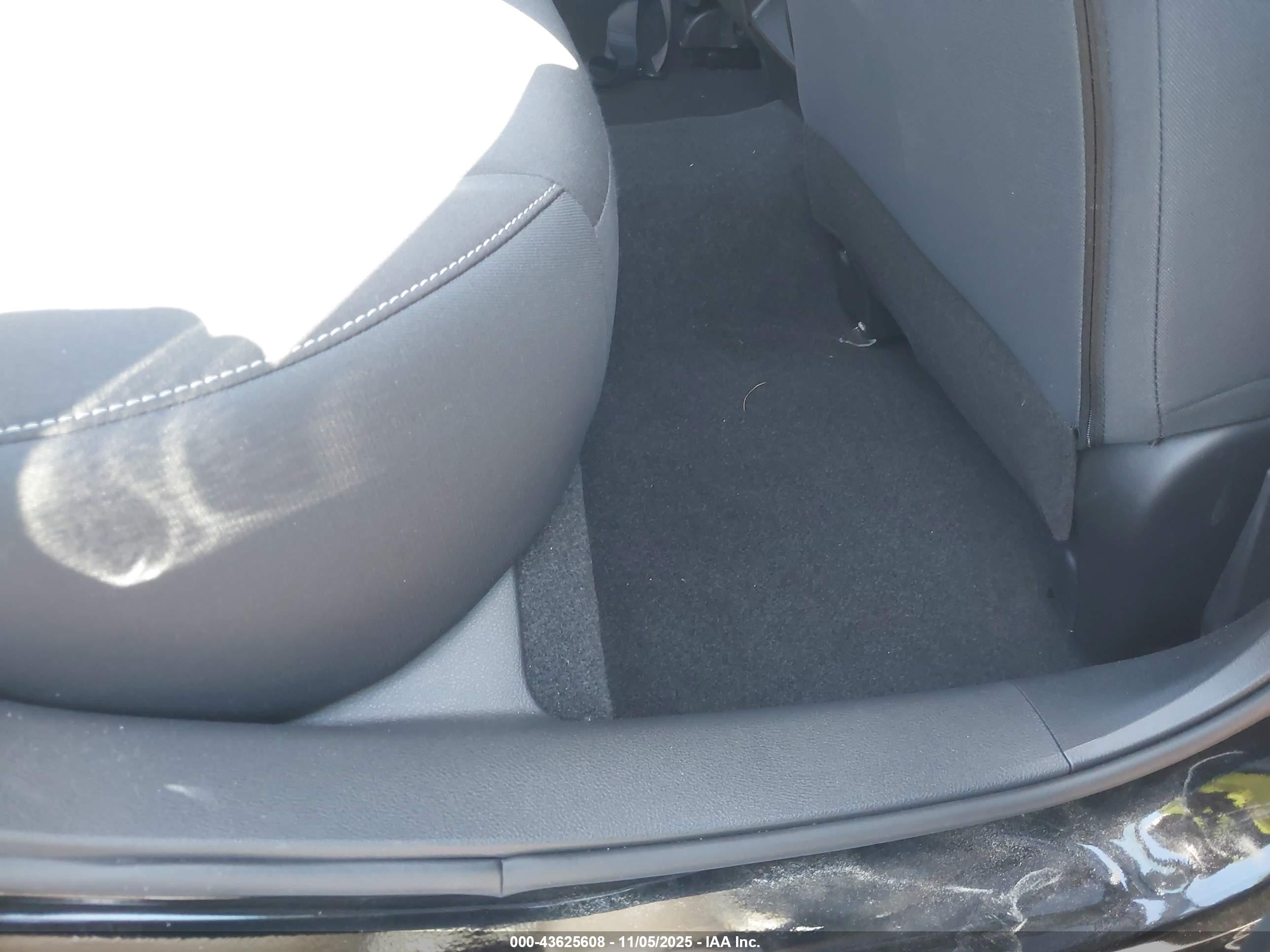 NISSAN ALTIMA image 8