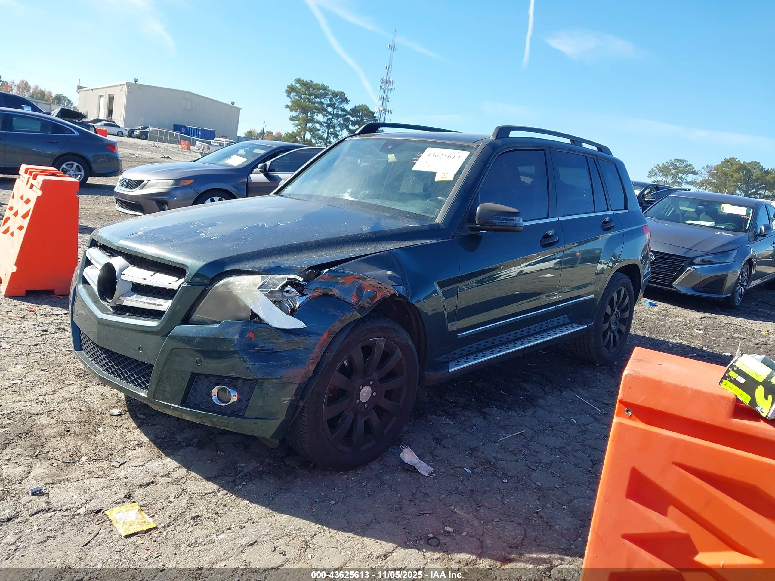 MERCEDES-BENZ GLK image 2