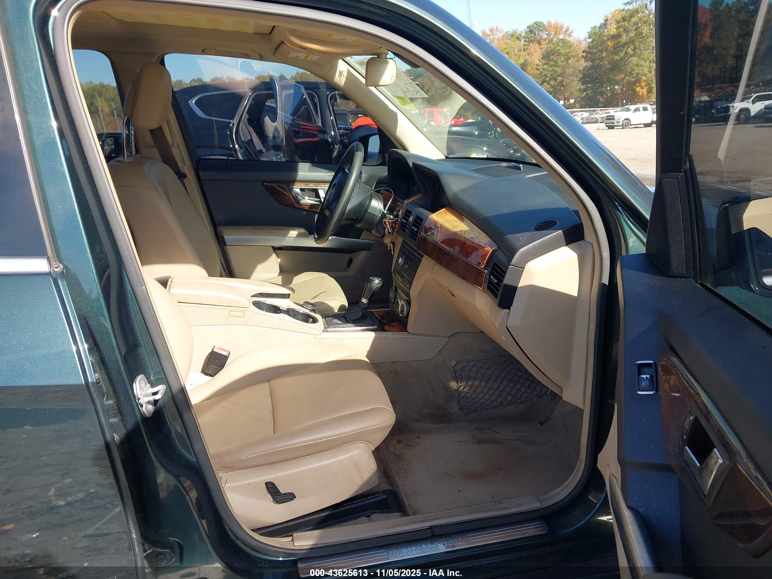 MERCEDES-BENZ GLK image 5