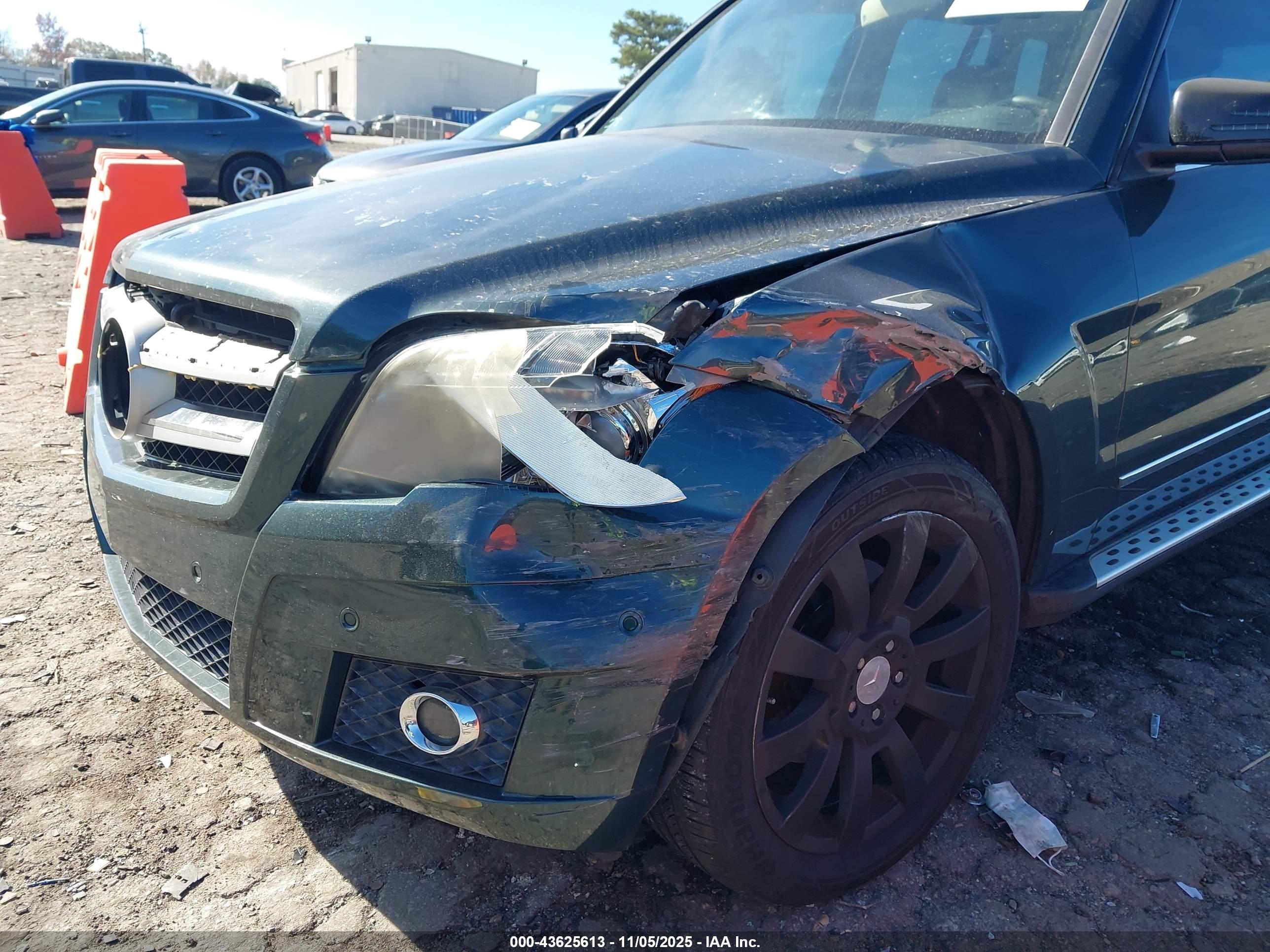 MERCEDES-BENZ GLK image 6