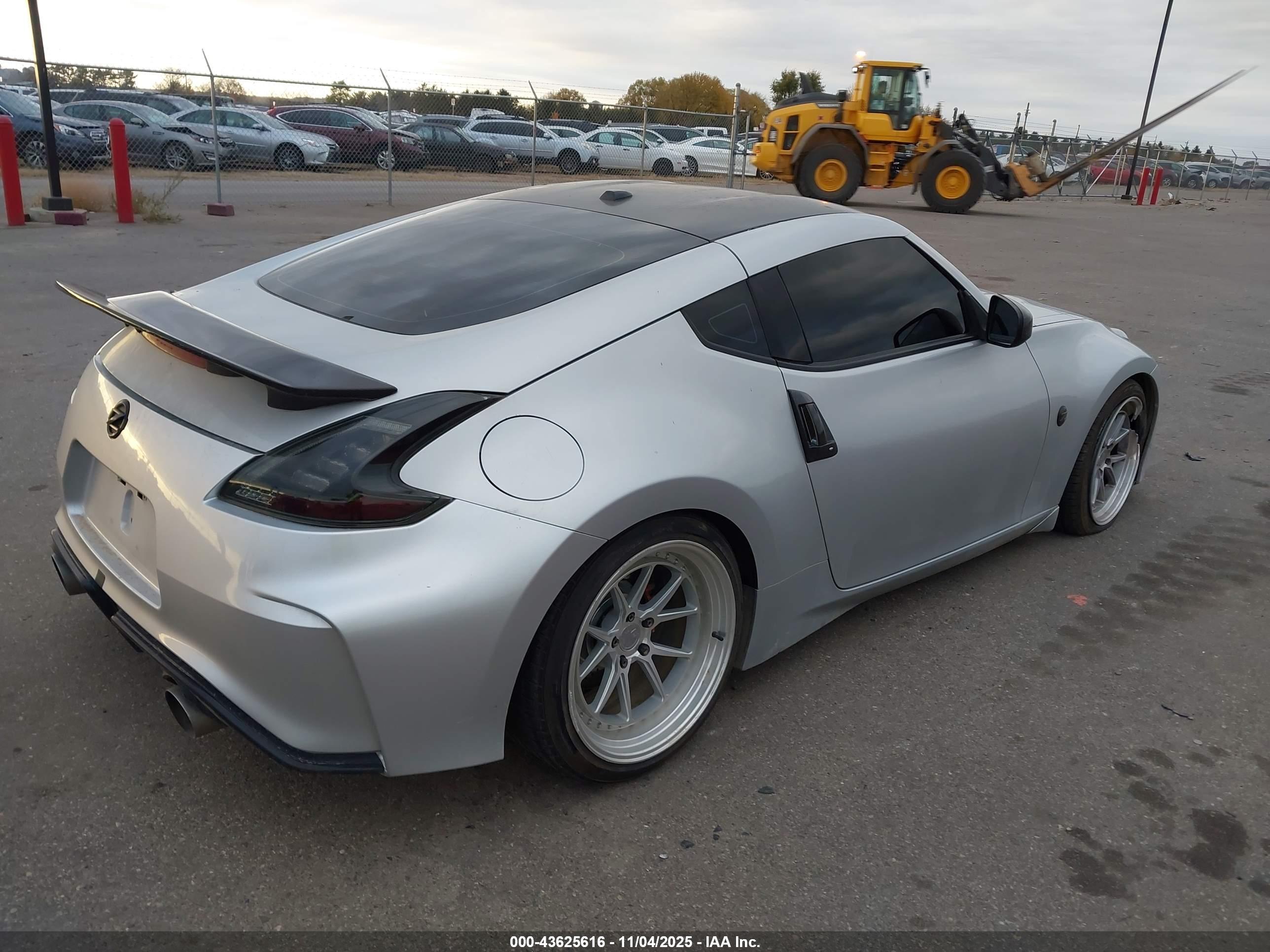 NISSAN 370Z image 4