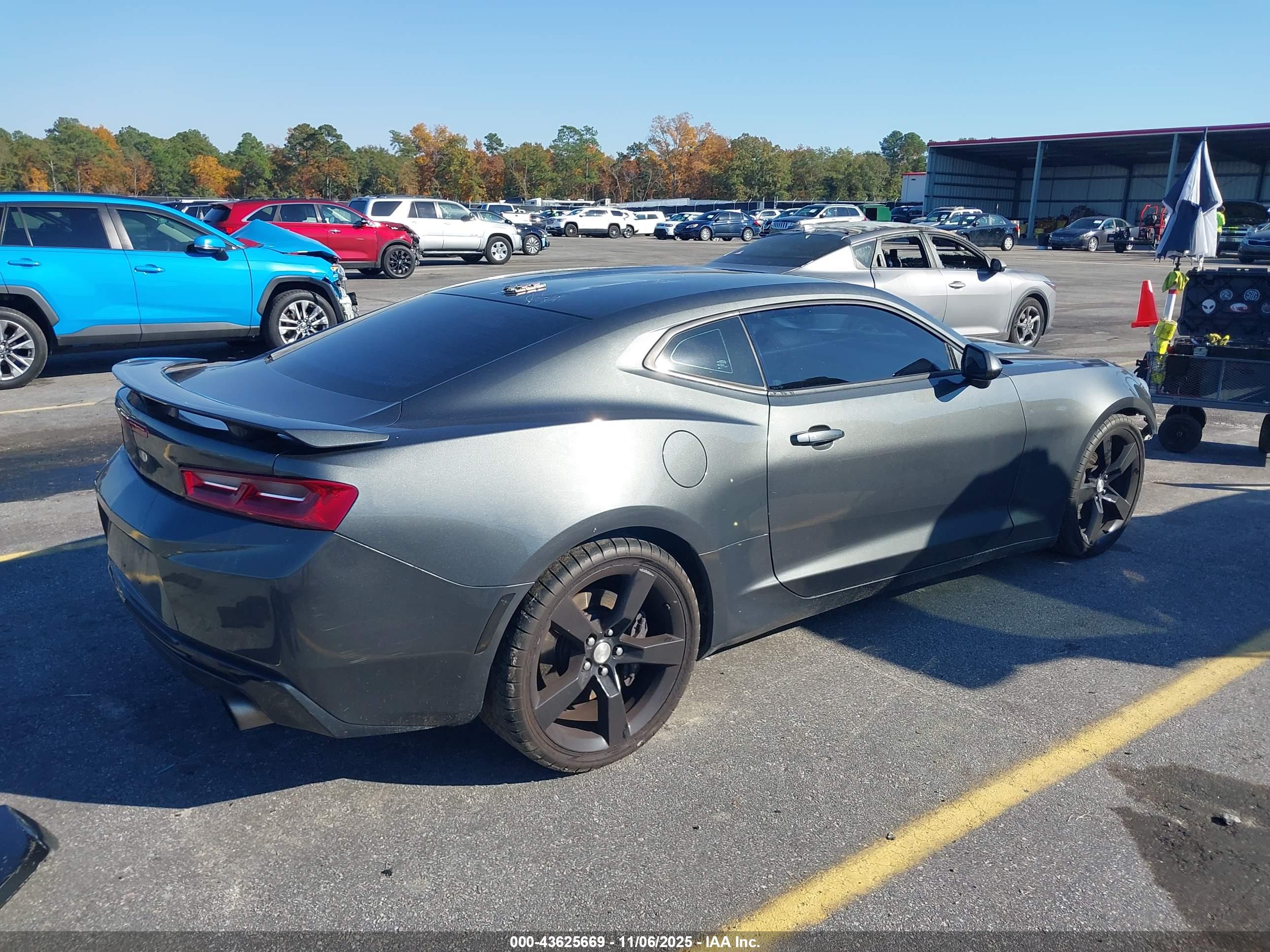 CHEVROLET CAMARO image 4