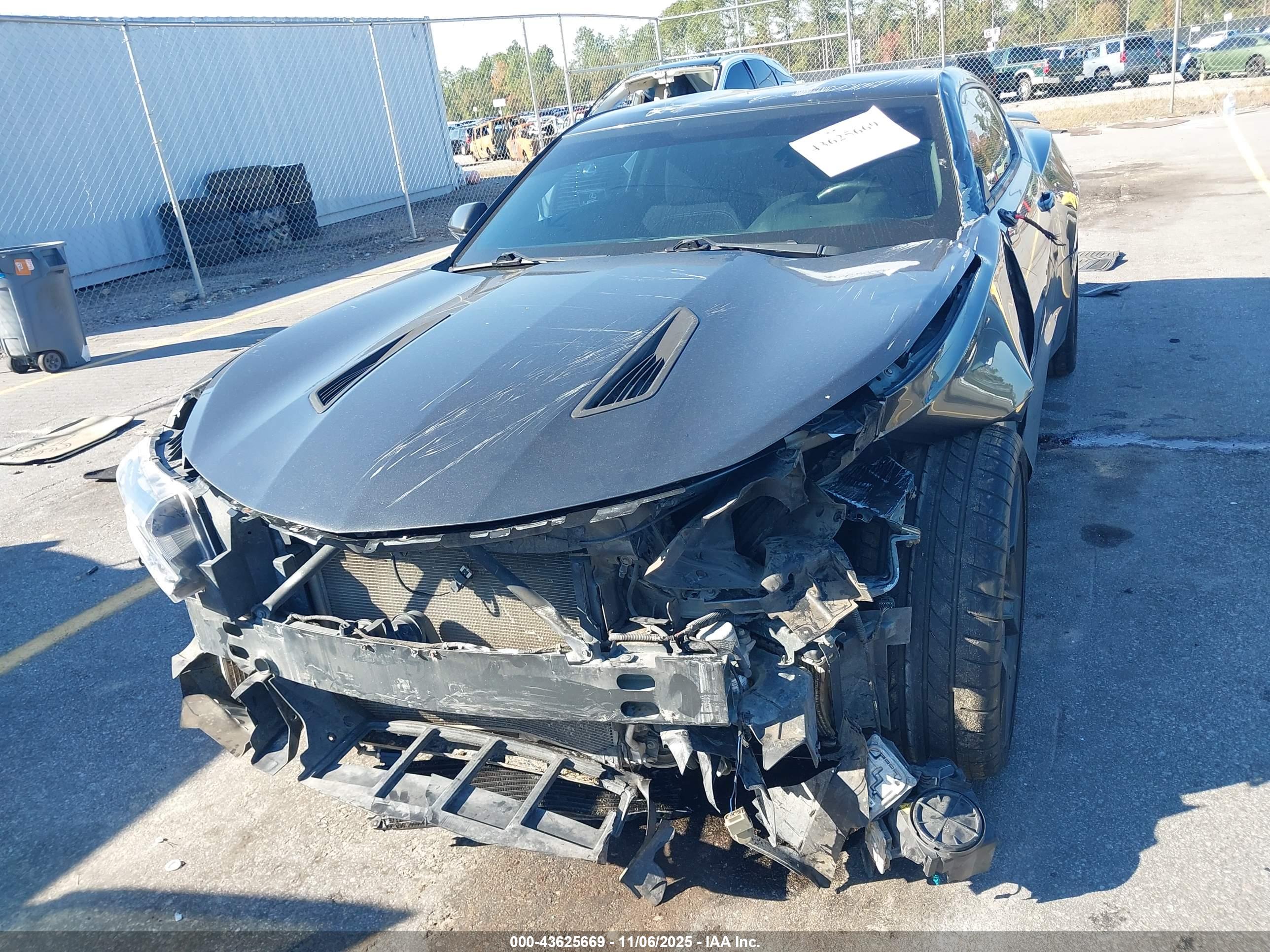 CHEVROLET CAMARO image 6