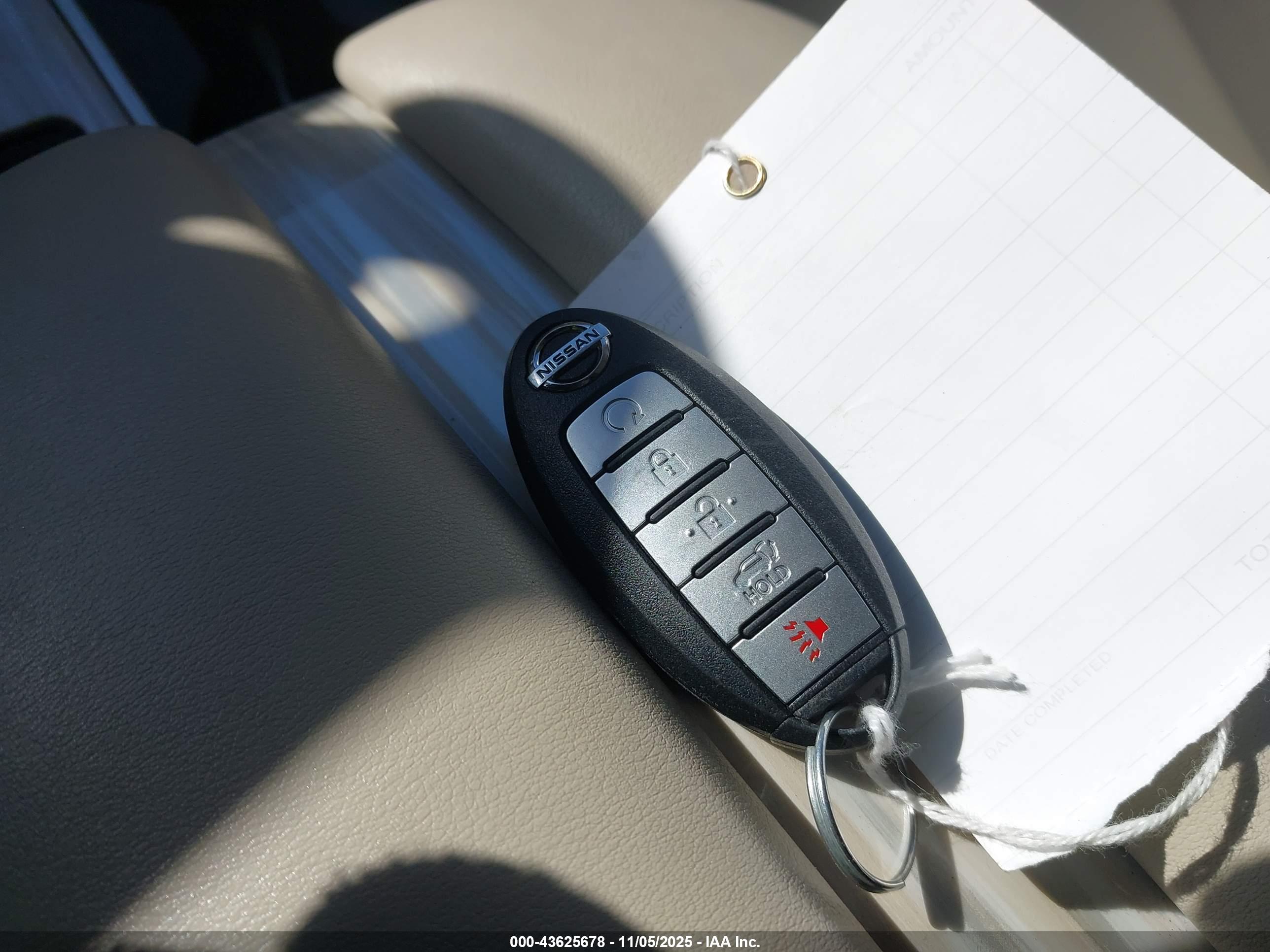 NISSAN MURANO image 11