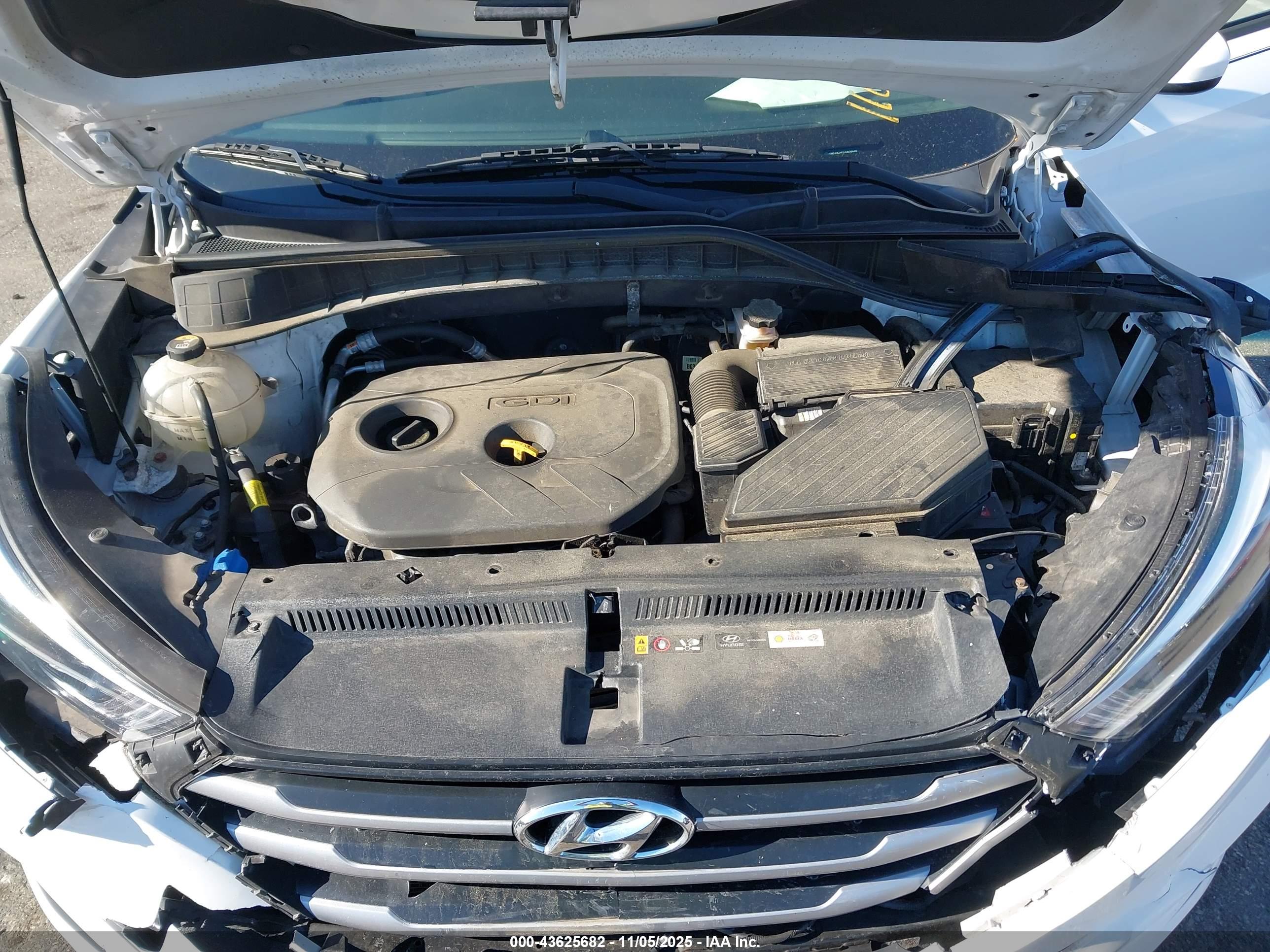 HYUNDAI TUCSON image 10