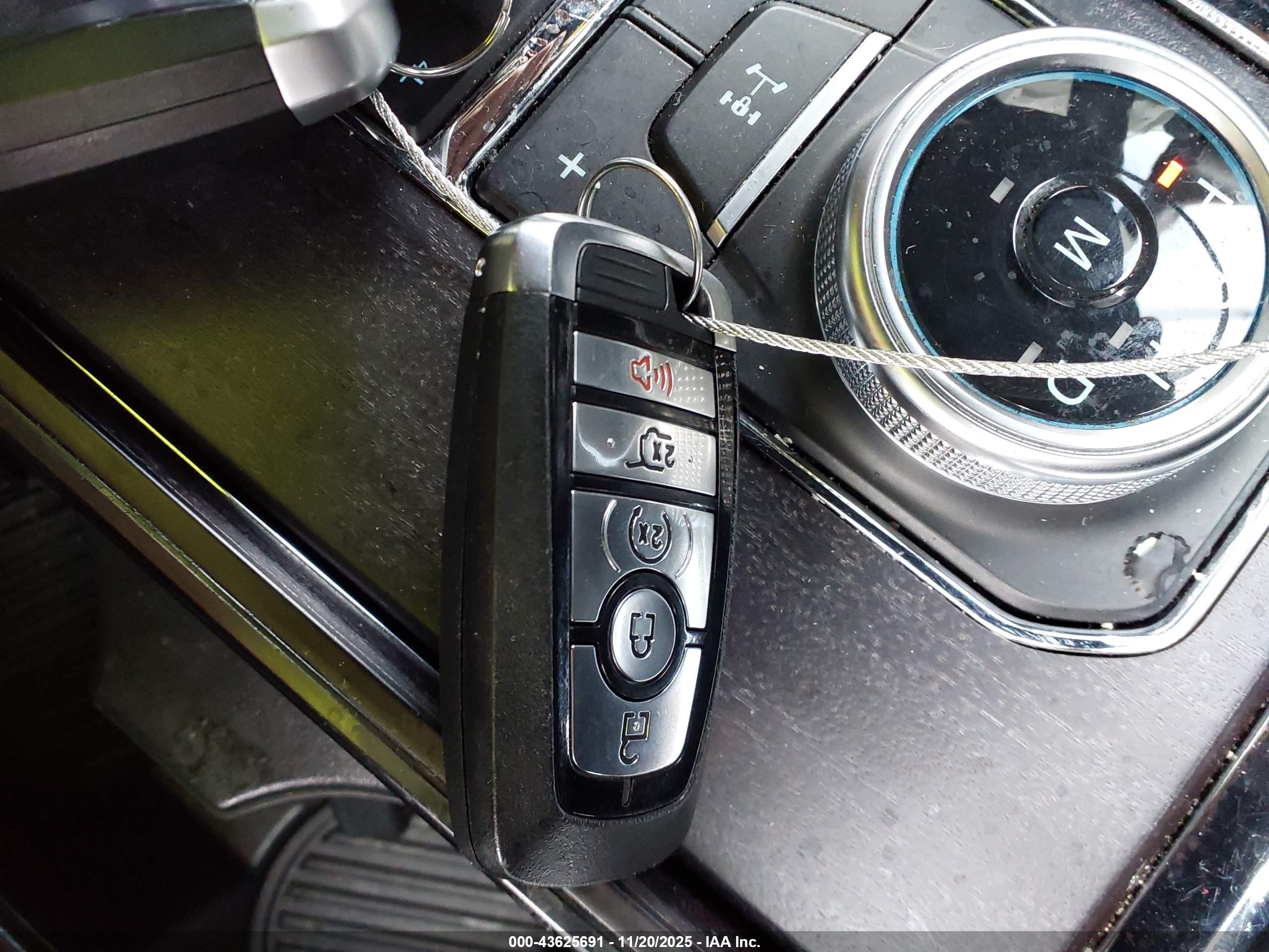 FORD EXPEDITION image 11