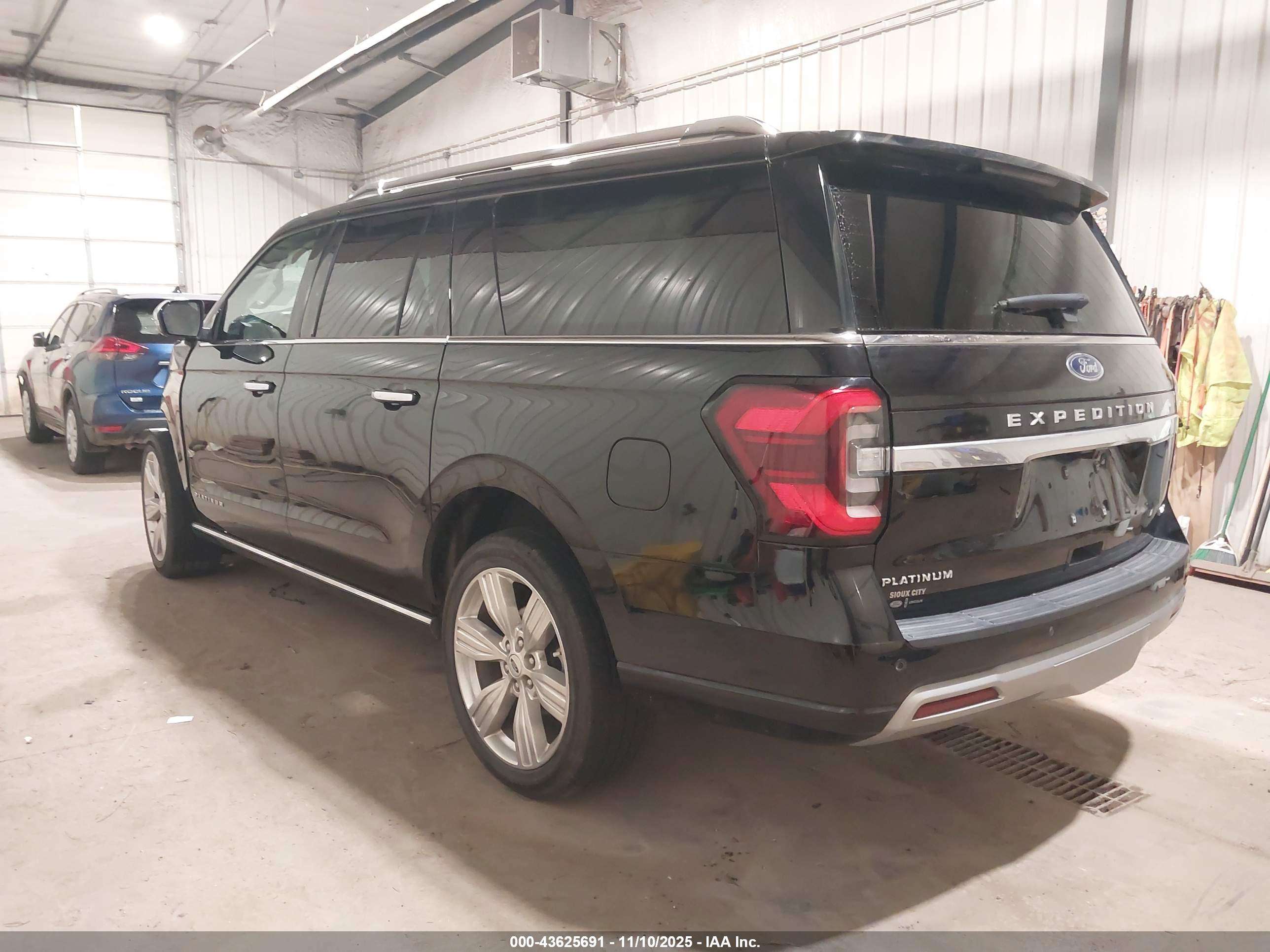 FORD EXPEDITION image 3
