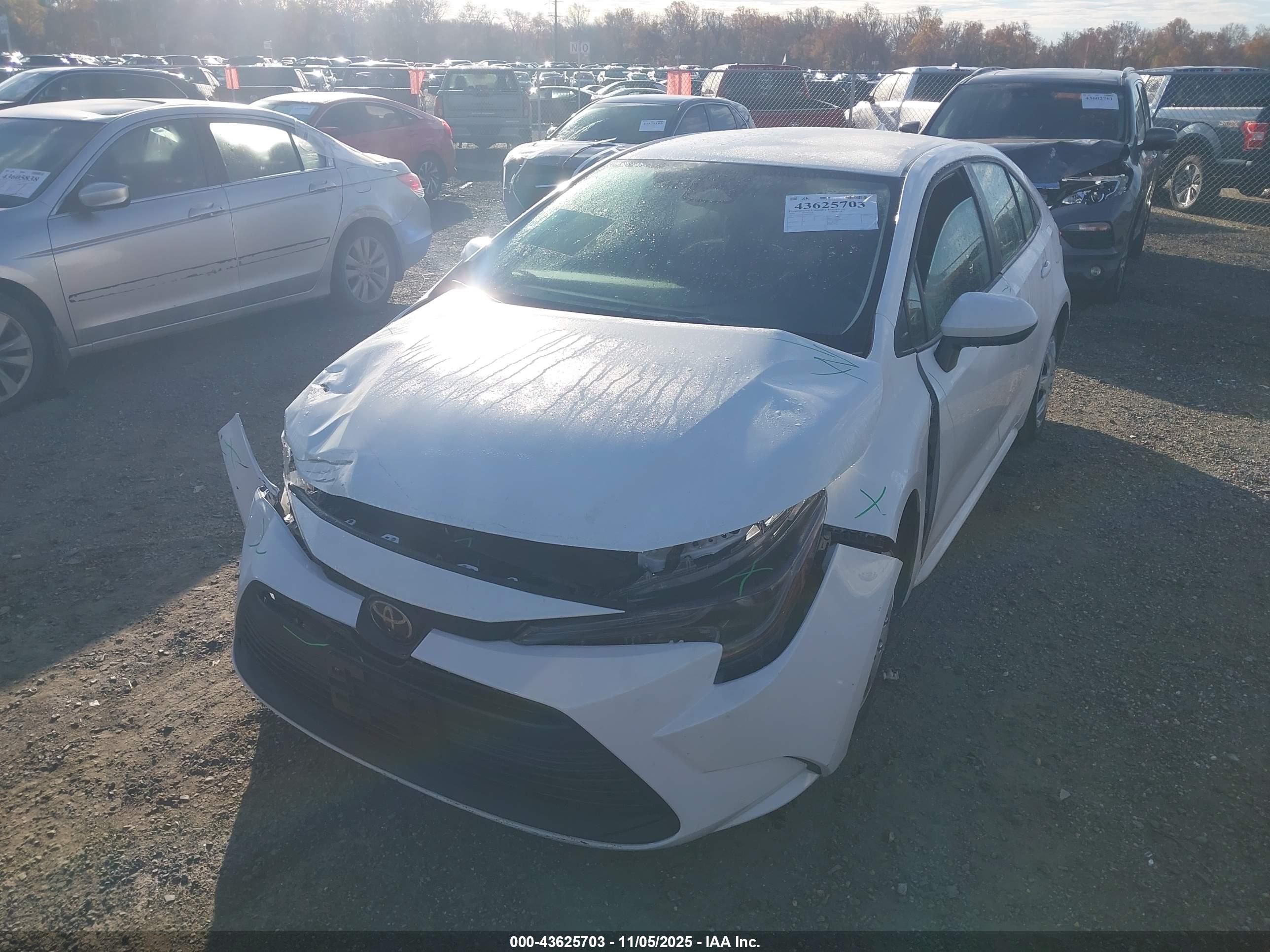 TOYOTA COROLLA image 2