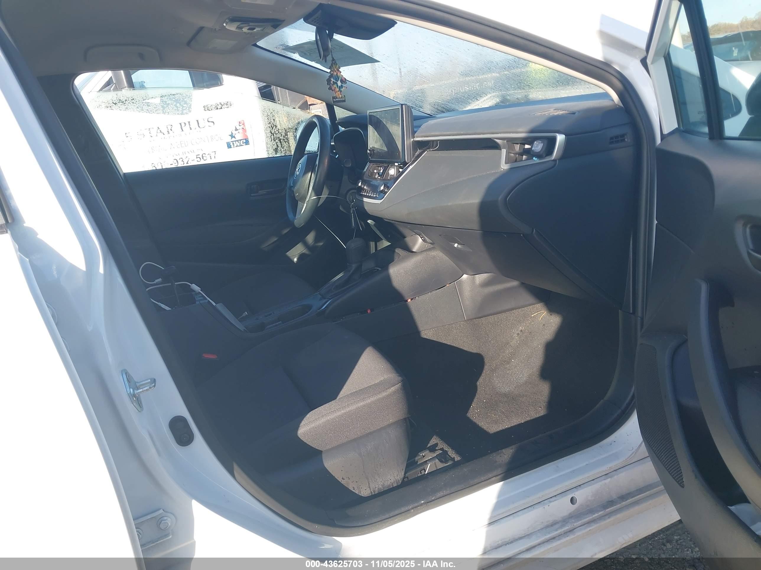 TOYOTA COROLLA image 5