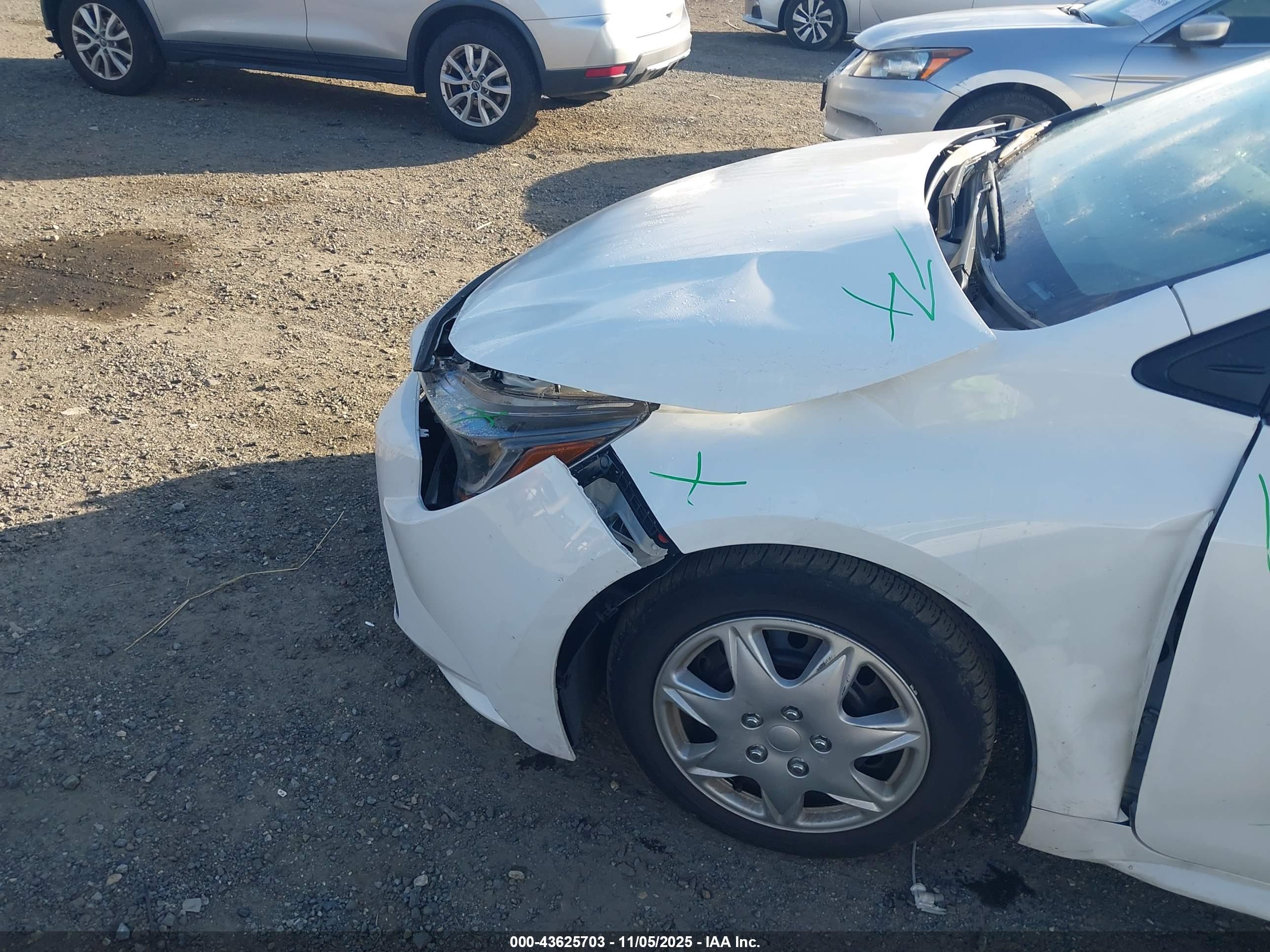 TOYOTA COROLLA image 6