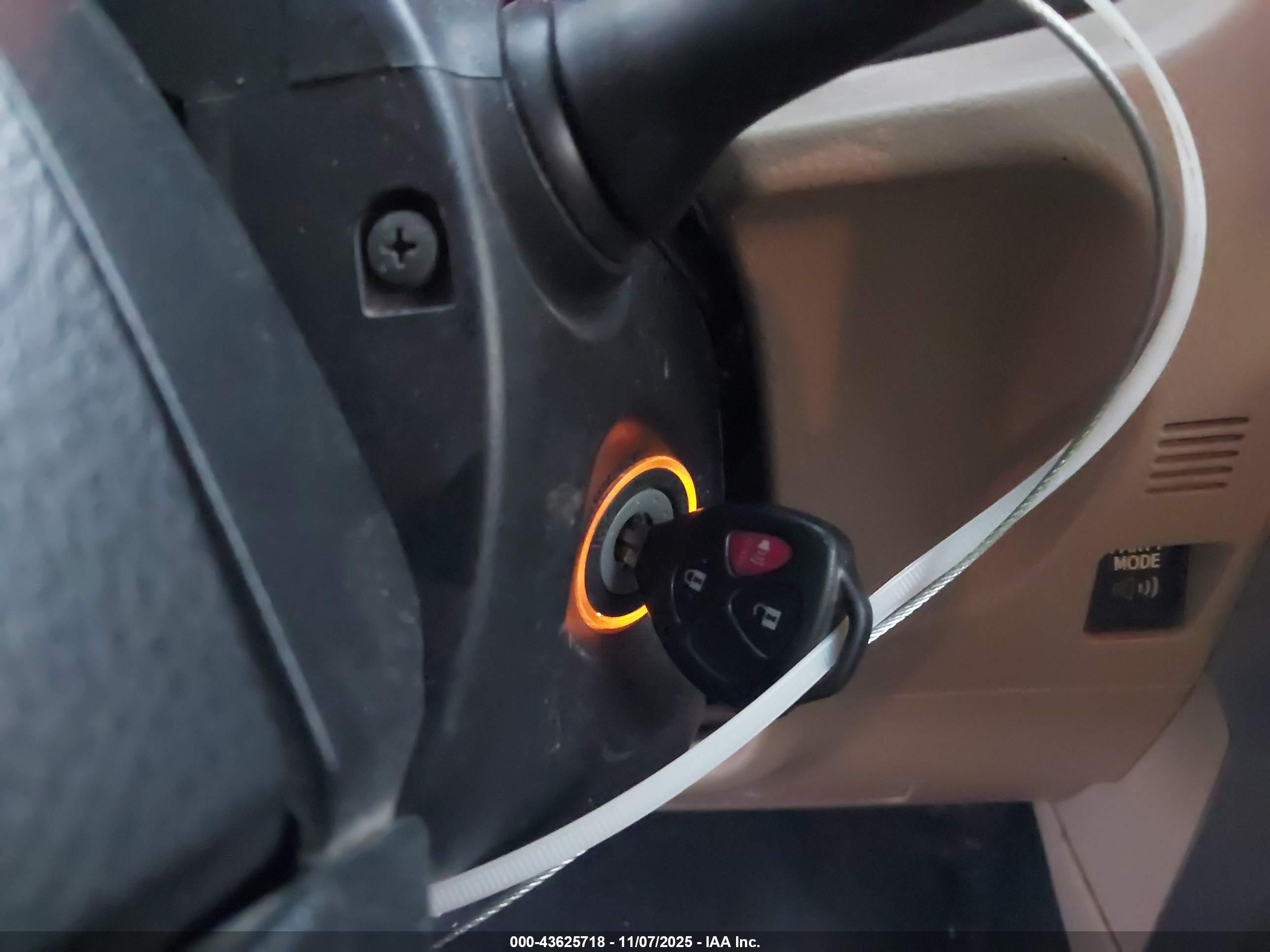 TOYOTA 4RUNNER image 11