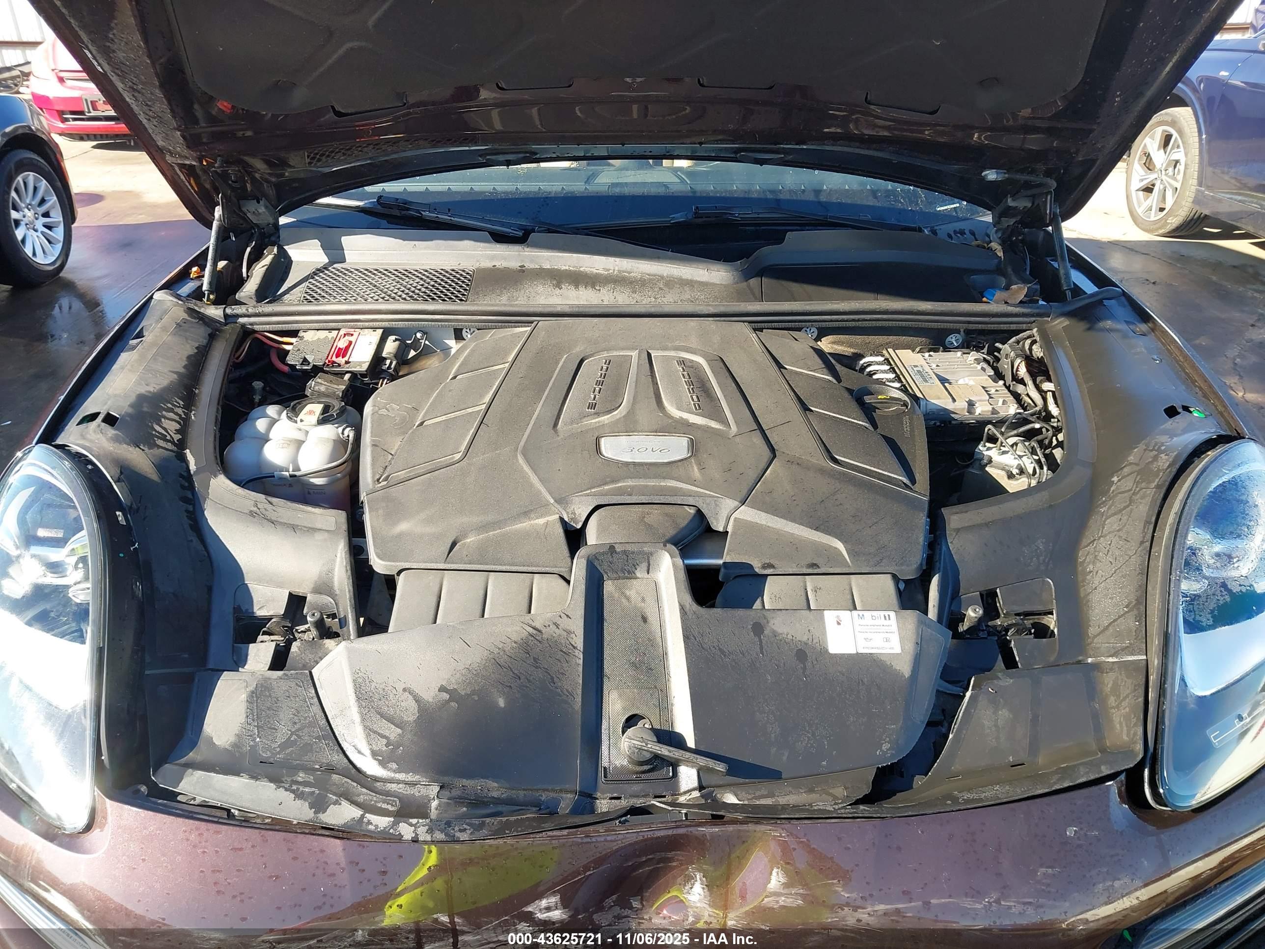 PORSCHE CAYENNE image 10