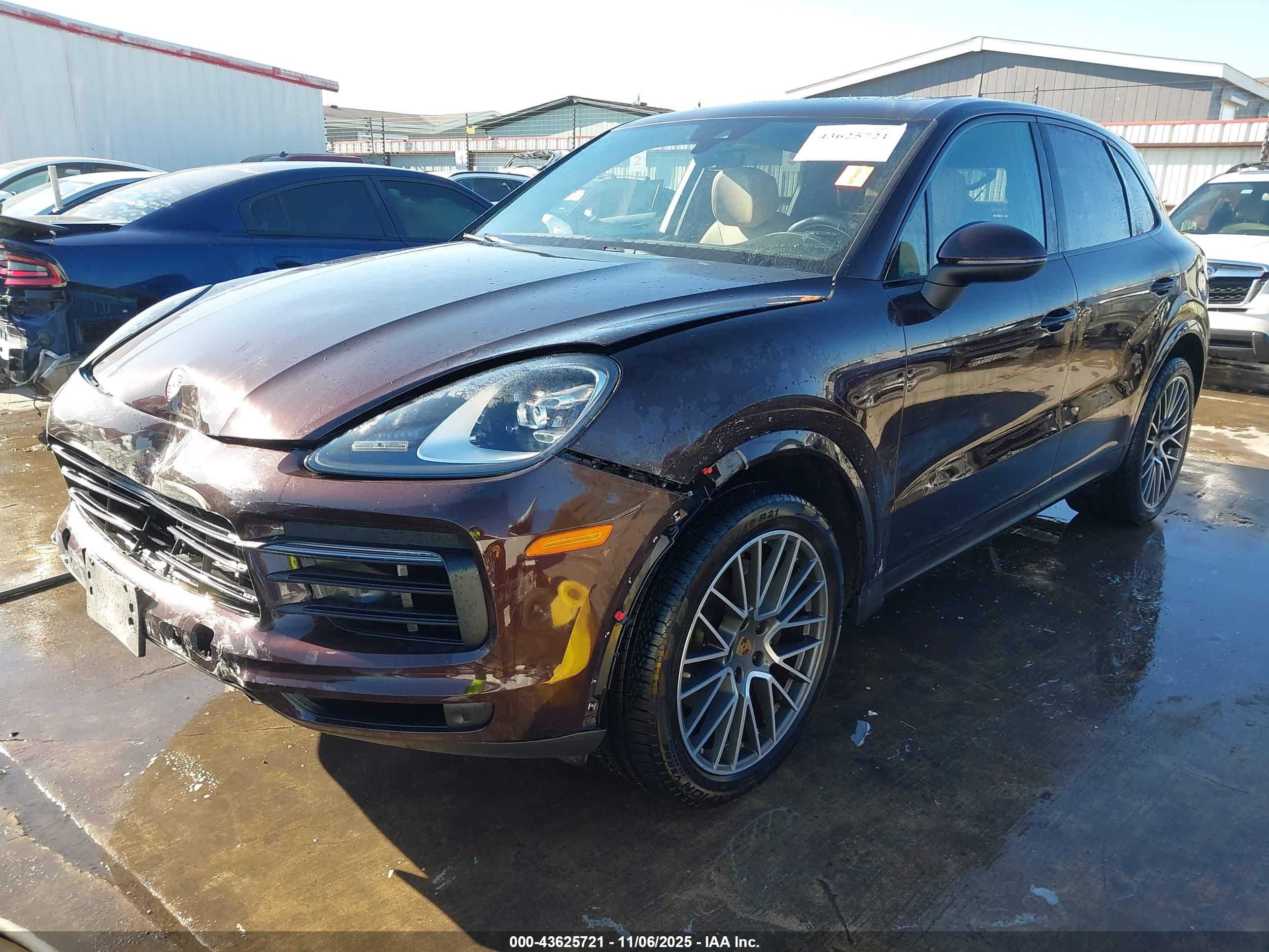 PORSCHE CAYENNE image 2