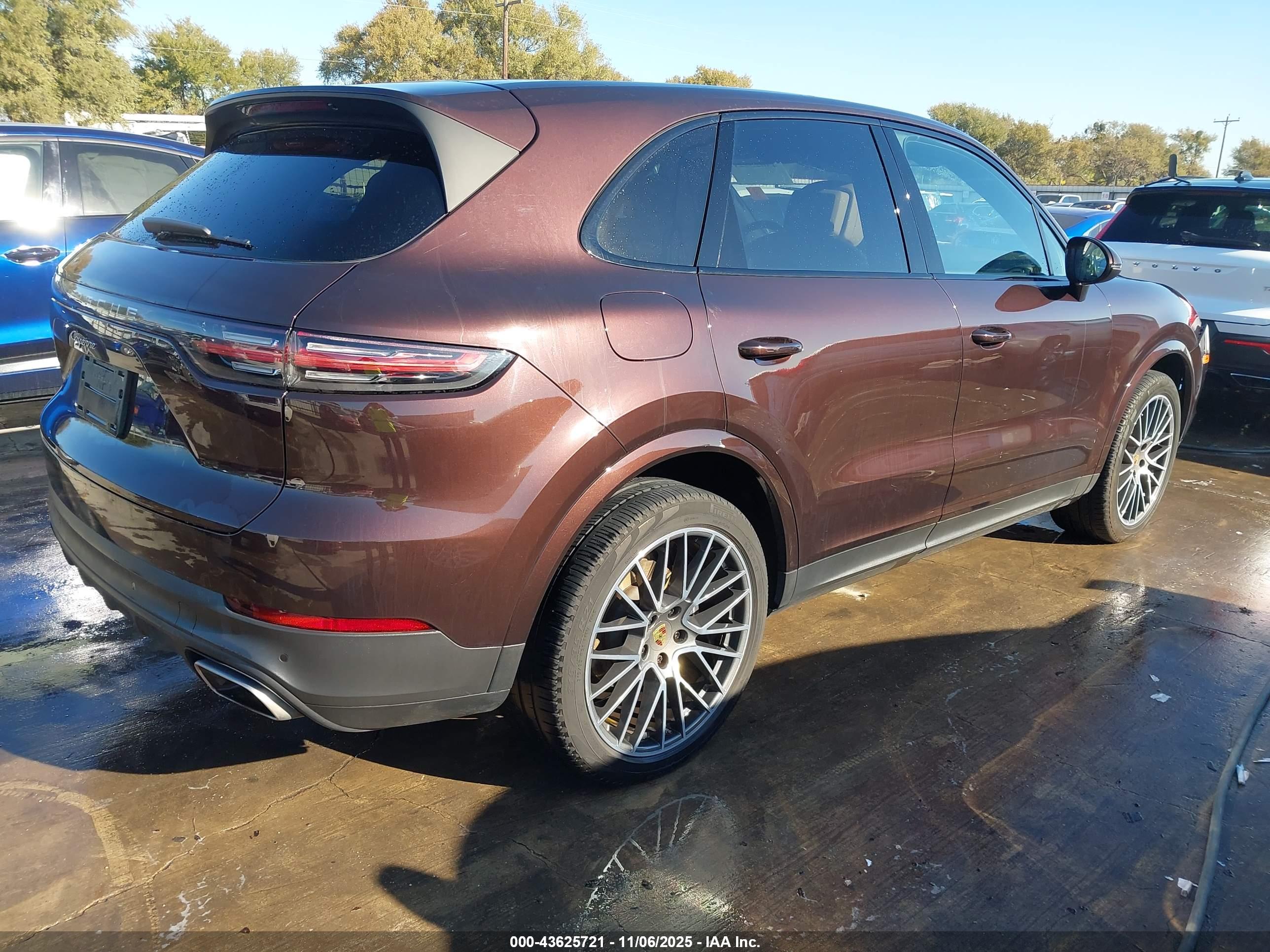 PORSCHE CAYENNE image 4
