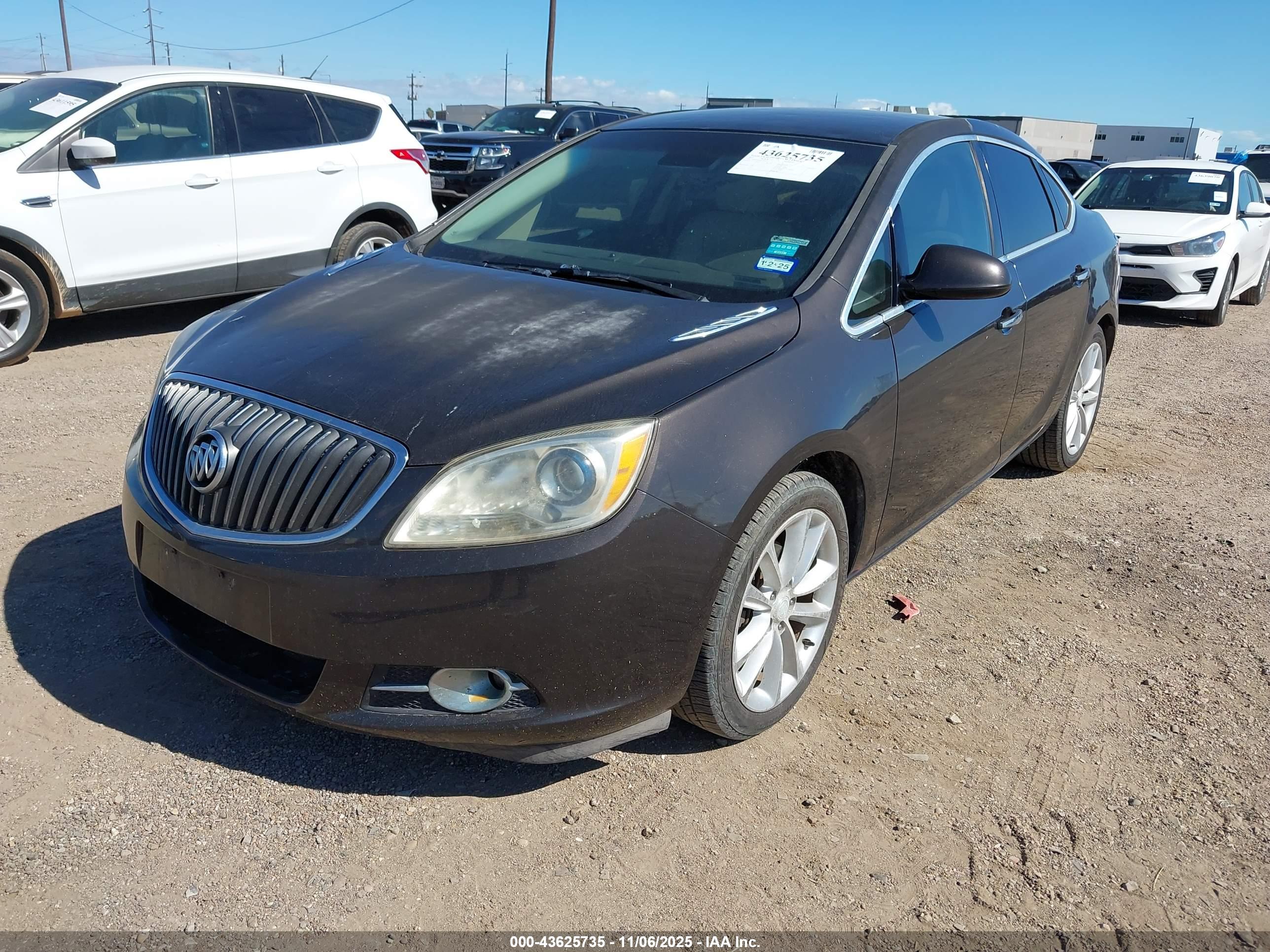 BUICK VERANO image 2