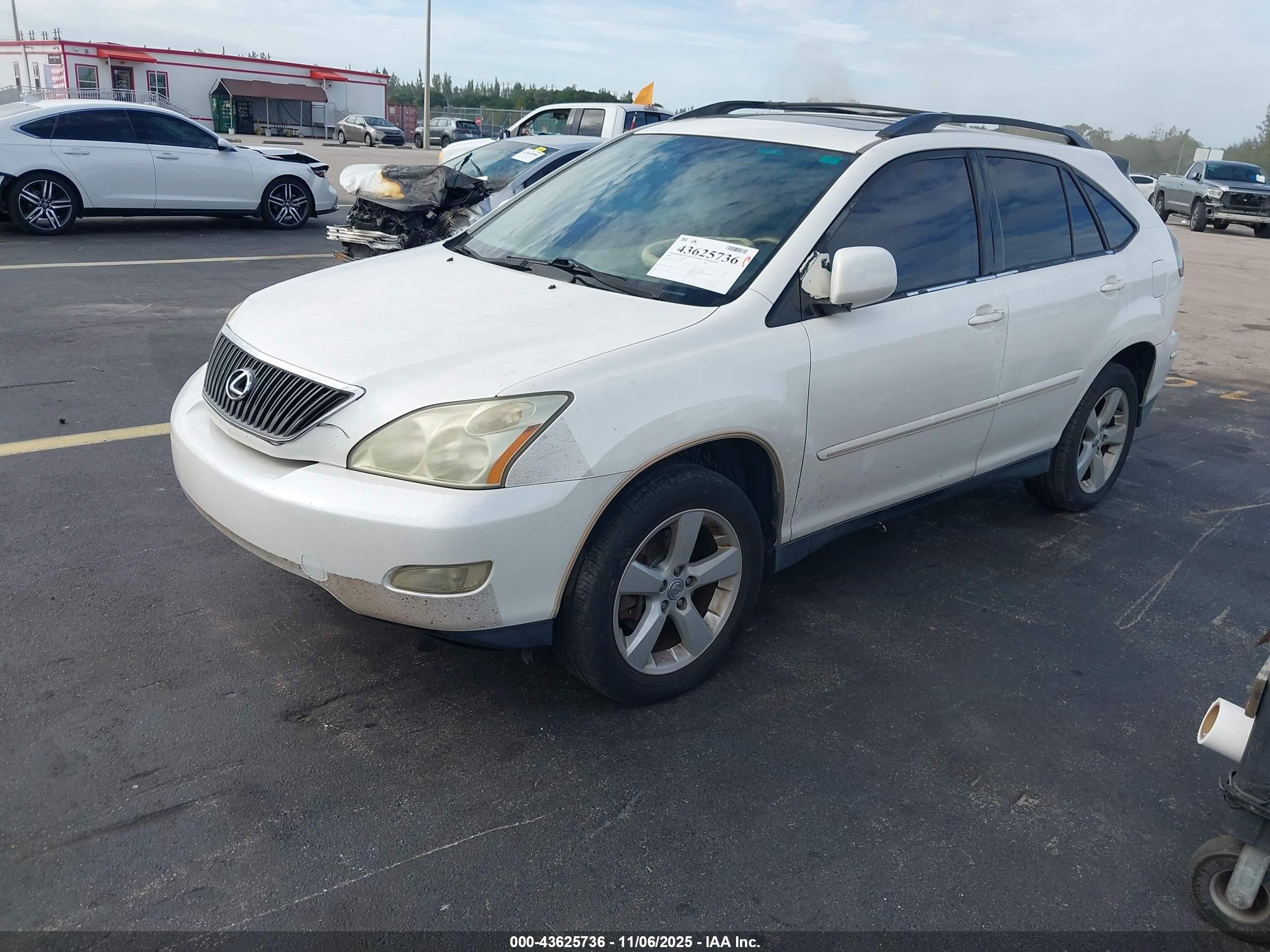 LEXUS RX image 2