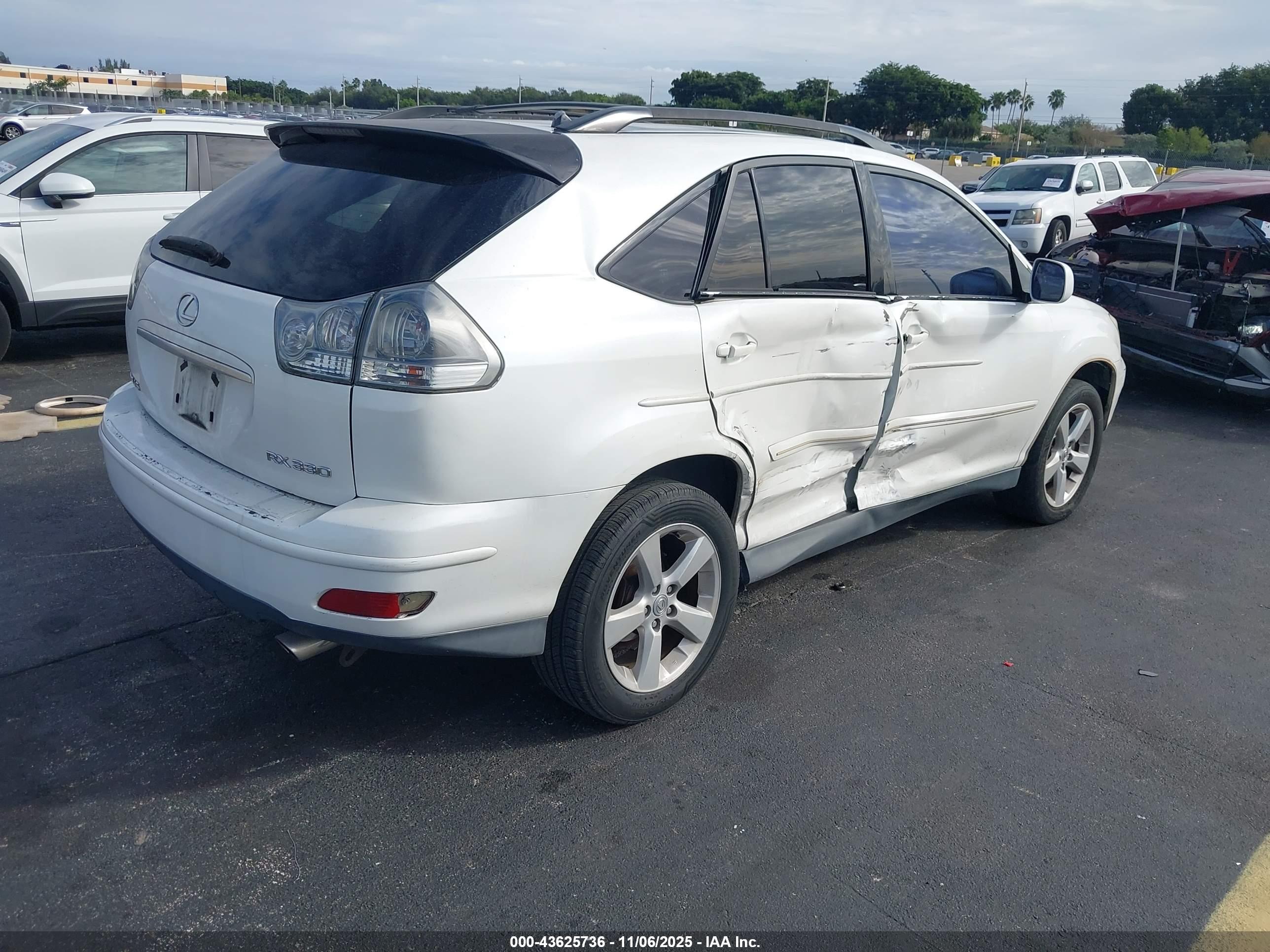 LEXUS RX image 4