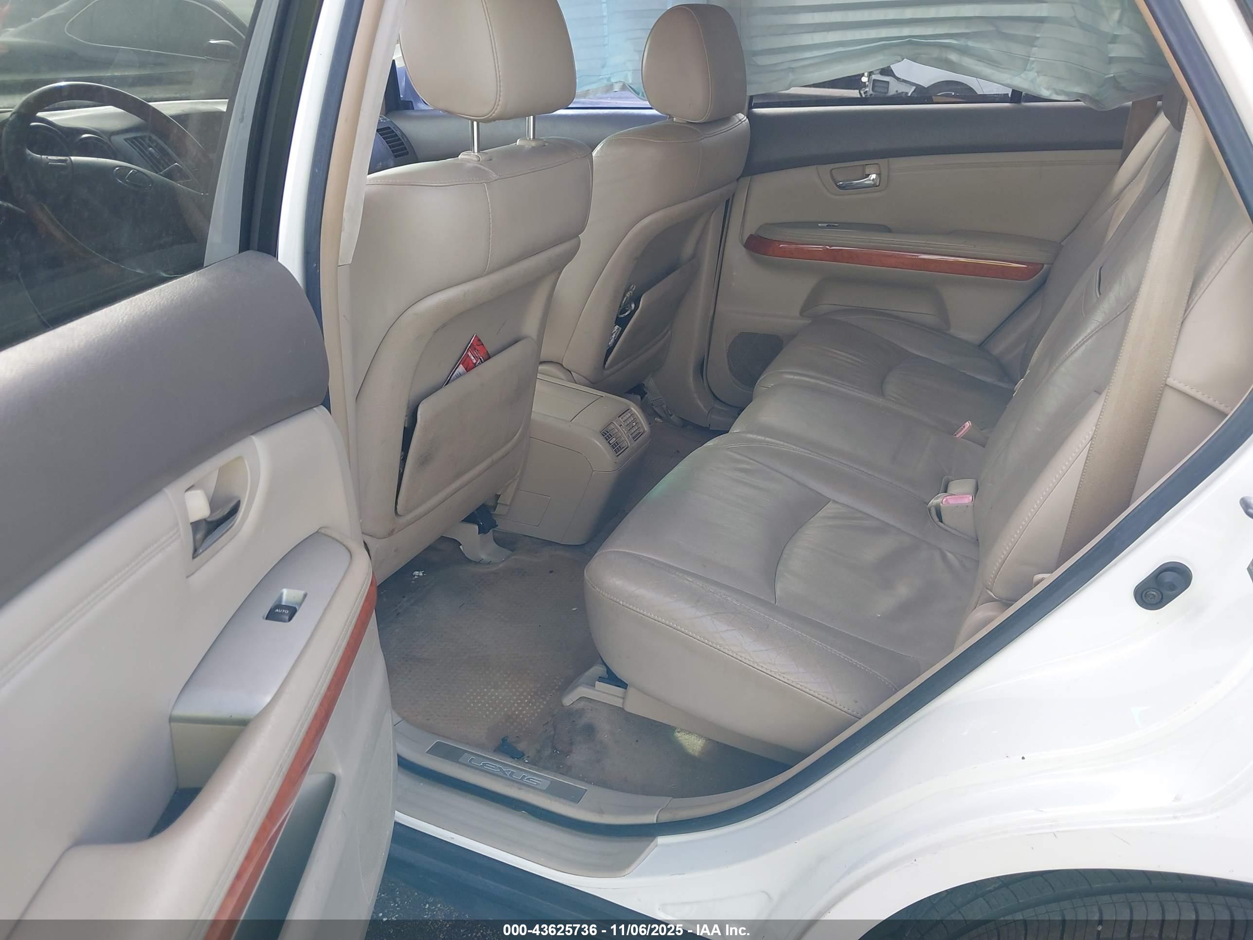 LEXUS RX image 8