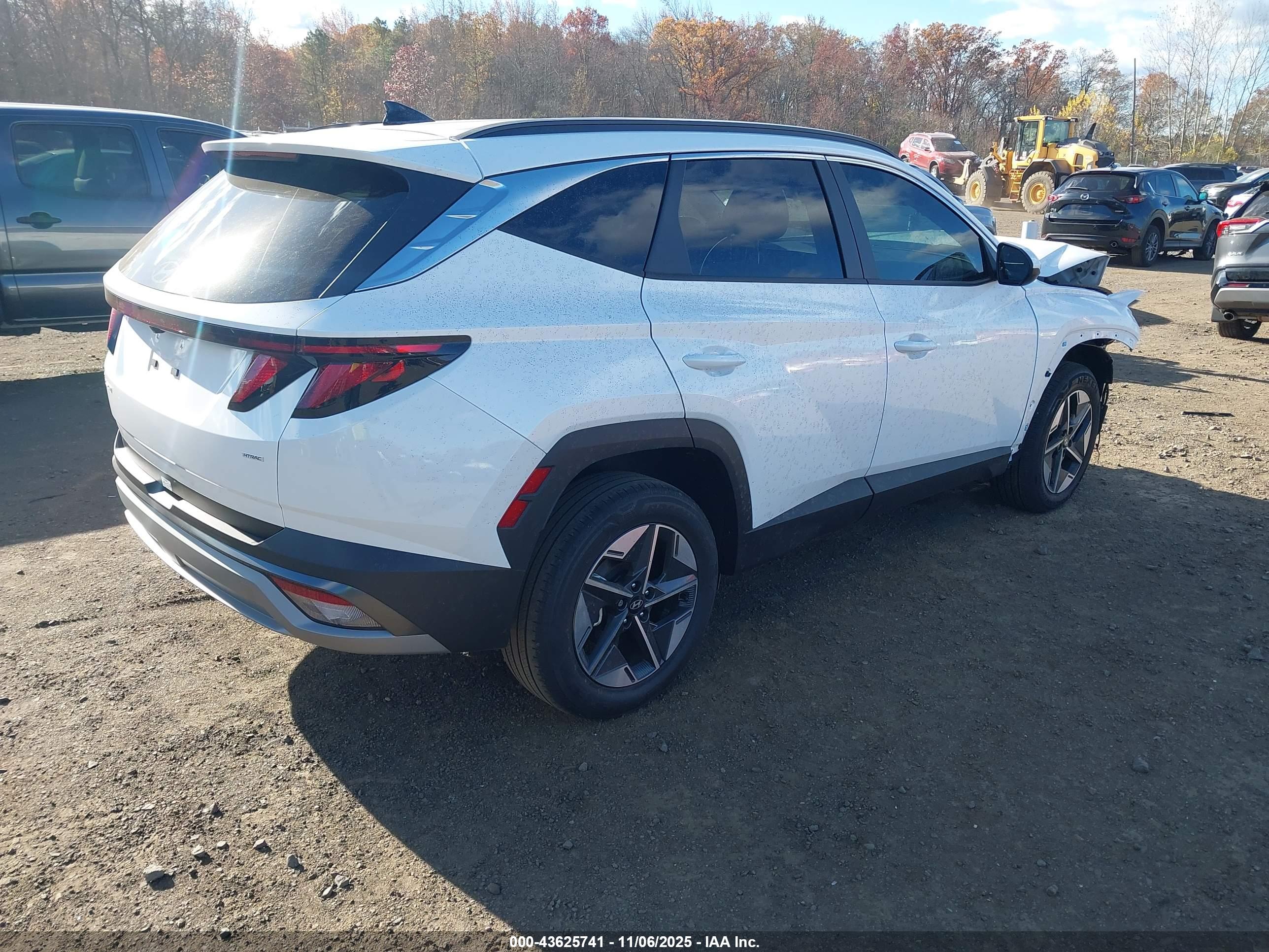 HYUNDAI TUCSON image 4