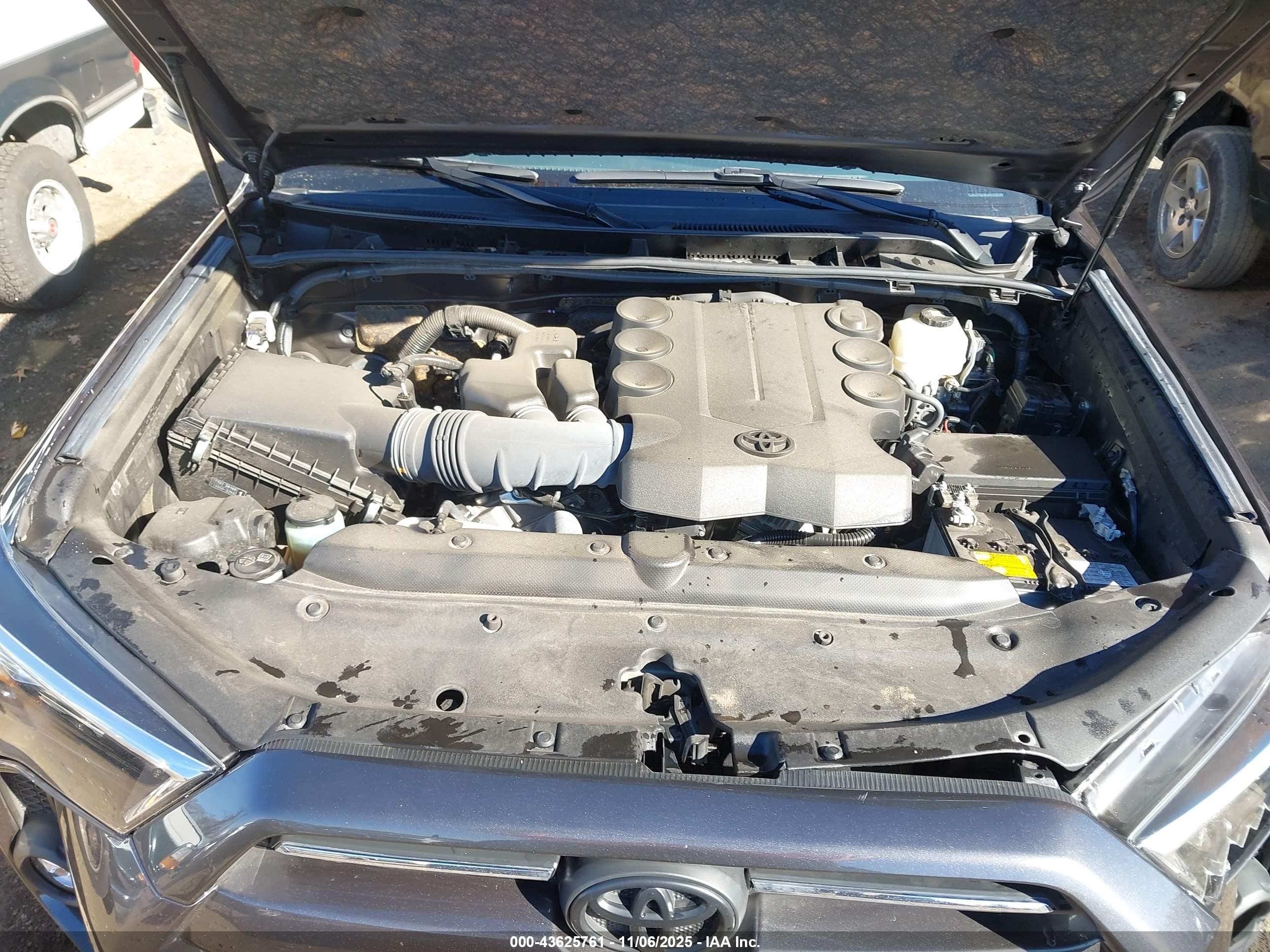 TOYOTA 4RUNNER image 10