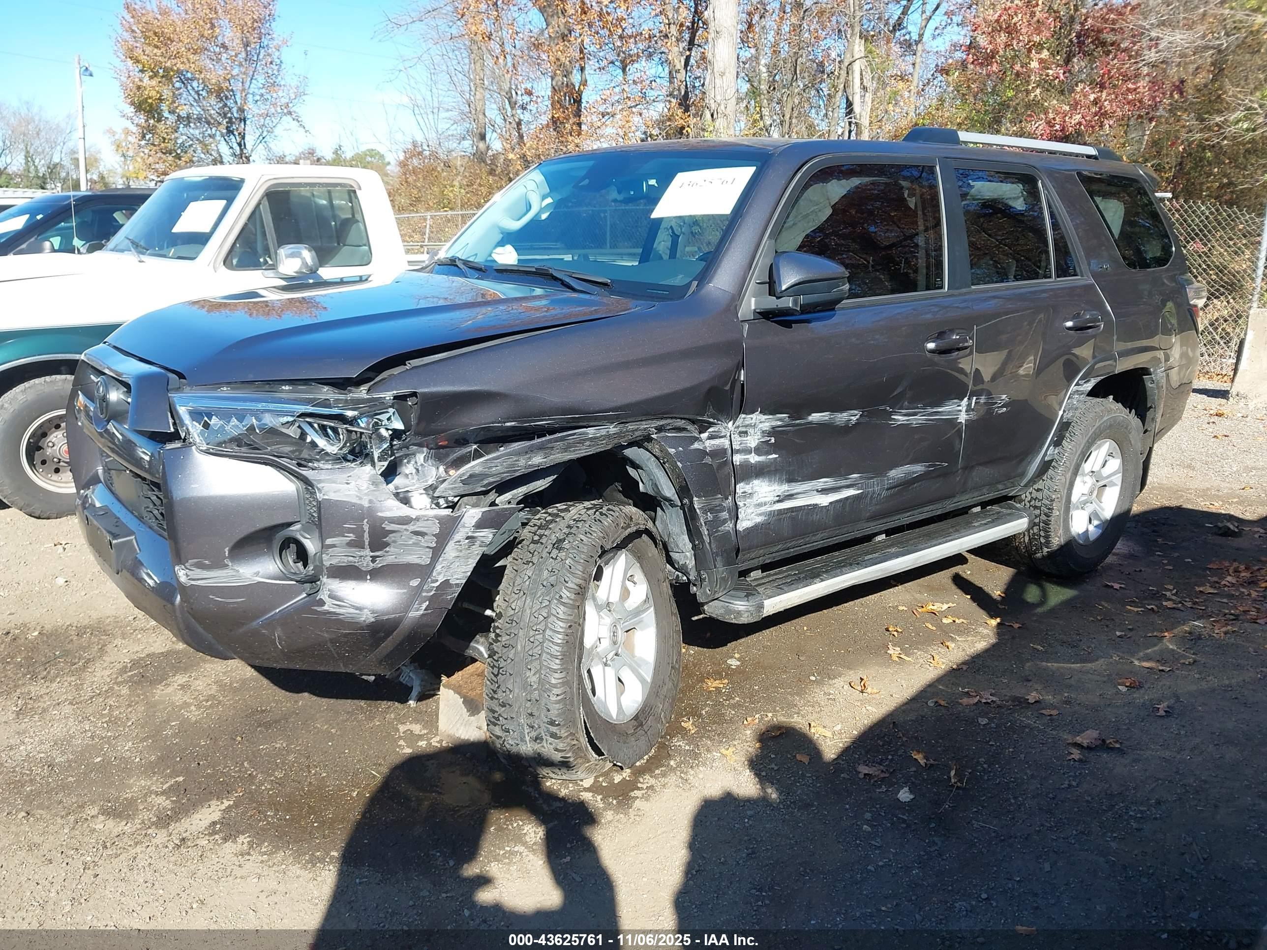 TOYOTA 4RUNNER image 2