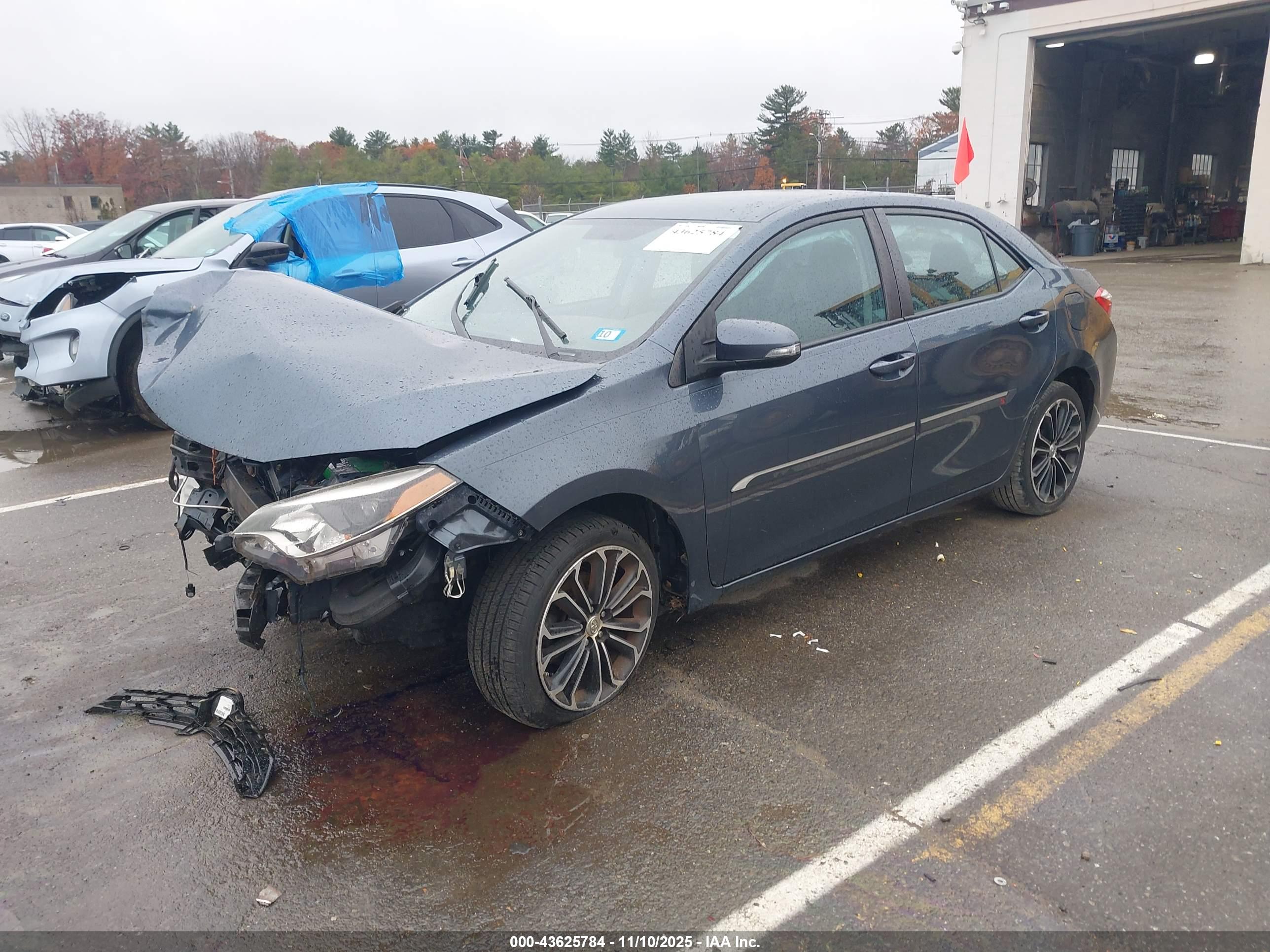 TOYOTA COROLLA image 2