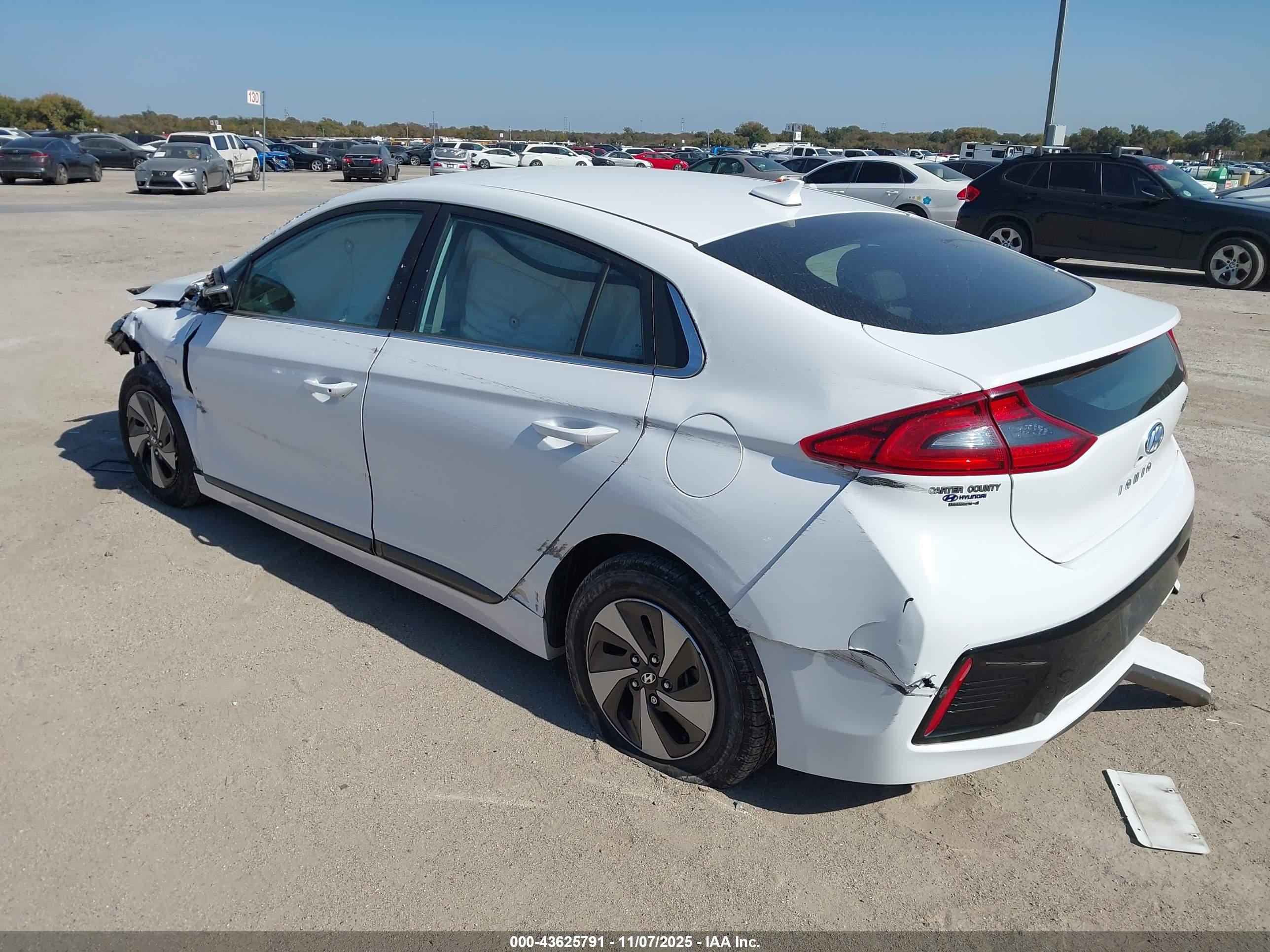 HYUNDAI IONIQ image 3