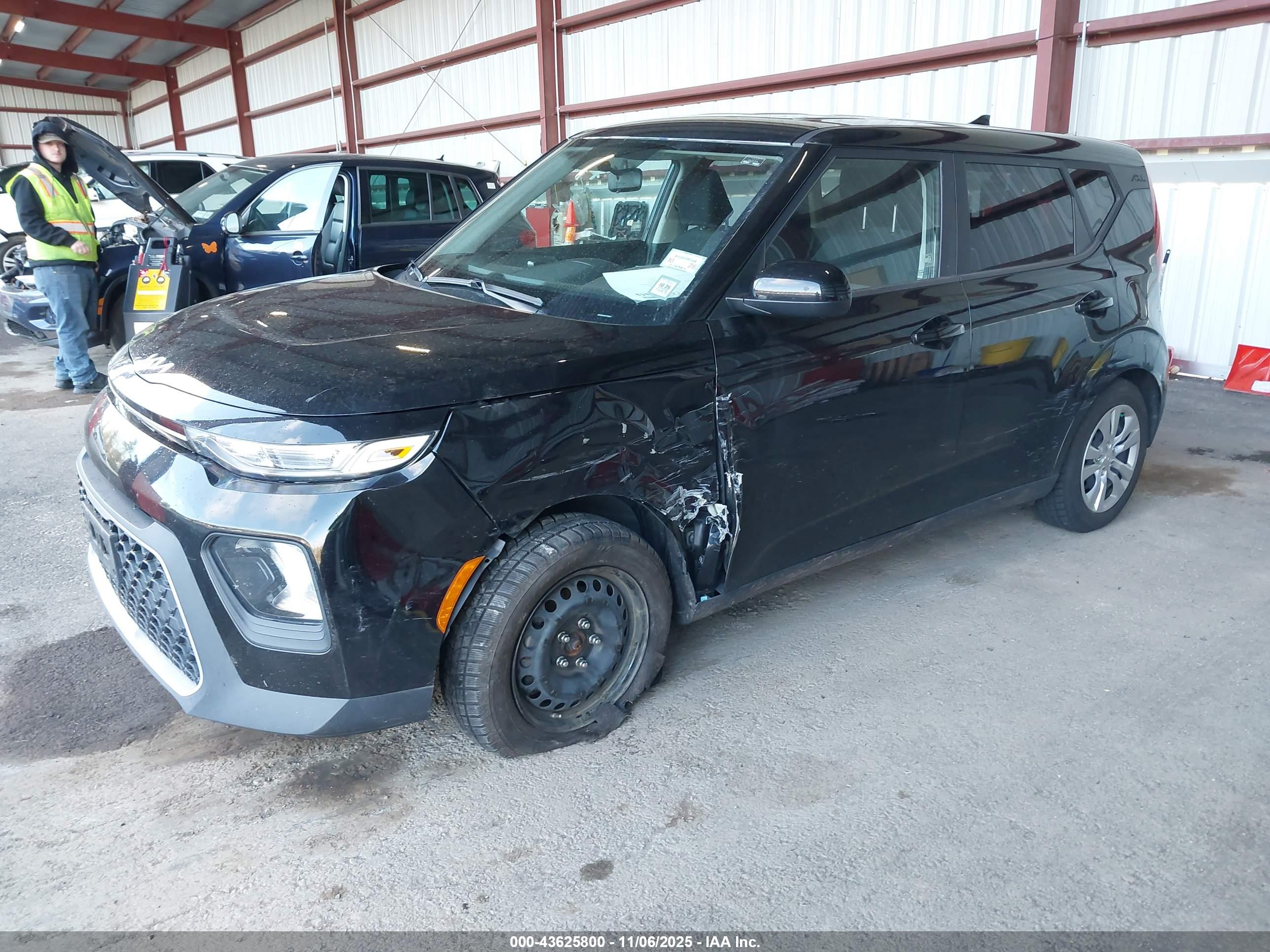 KIA SOUL image 2