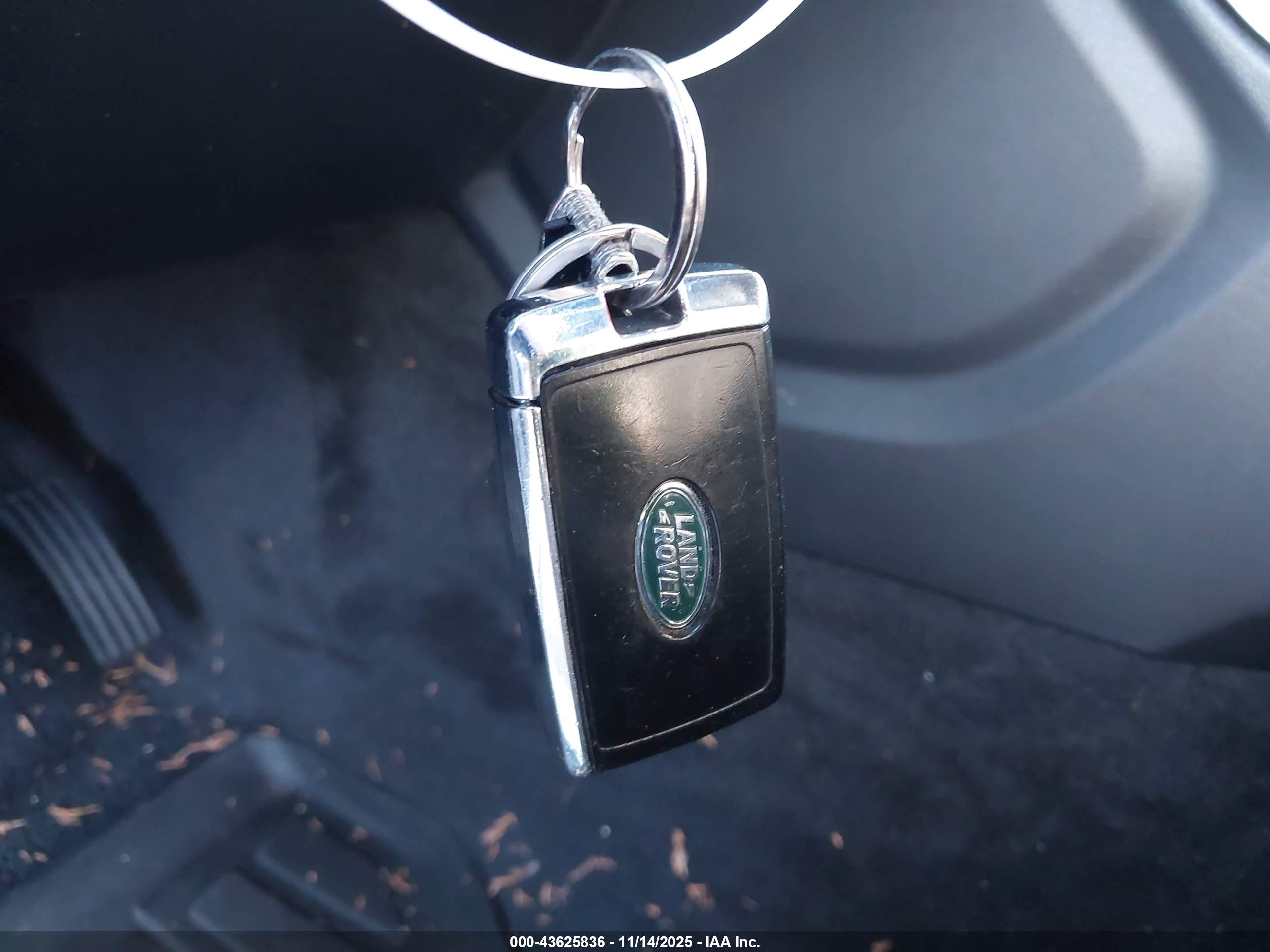 LAND ROVER image 11