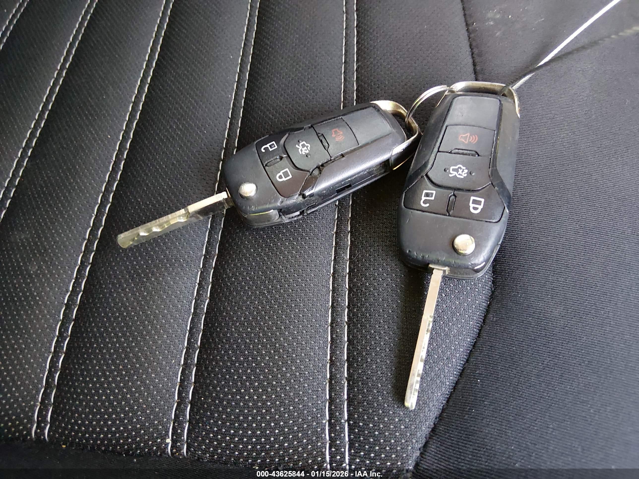 FORD FUSION image 11