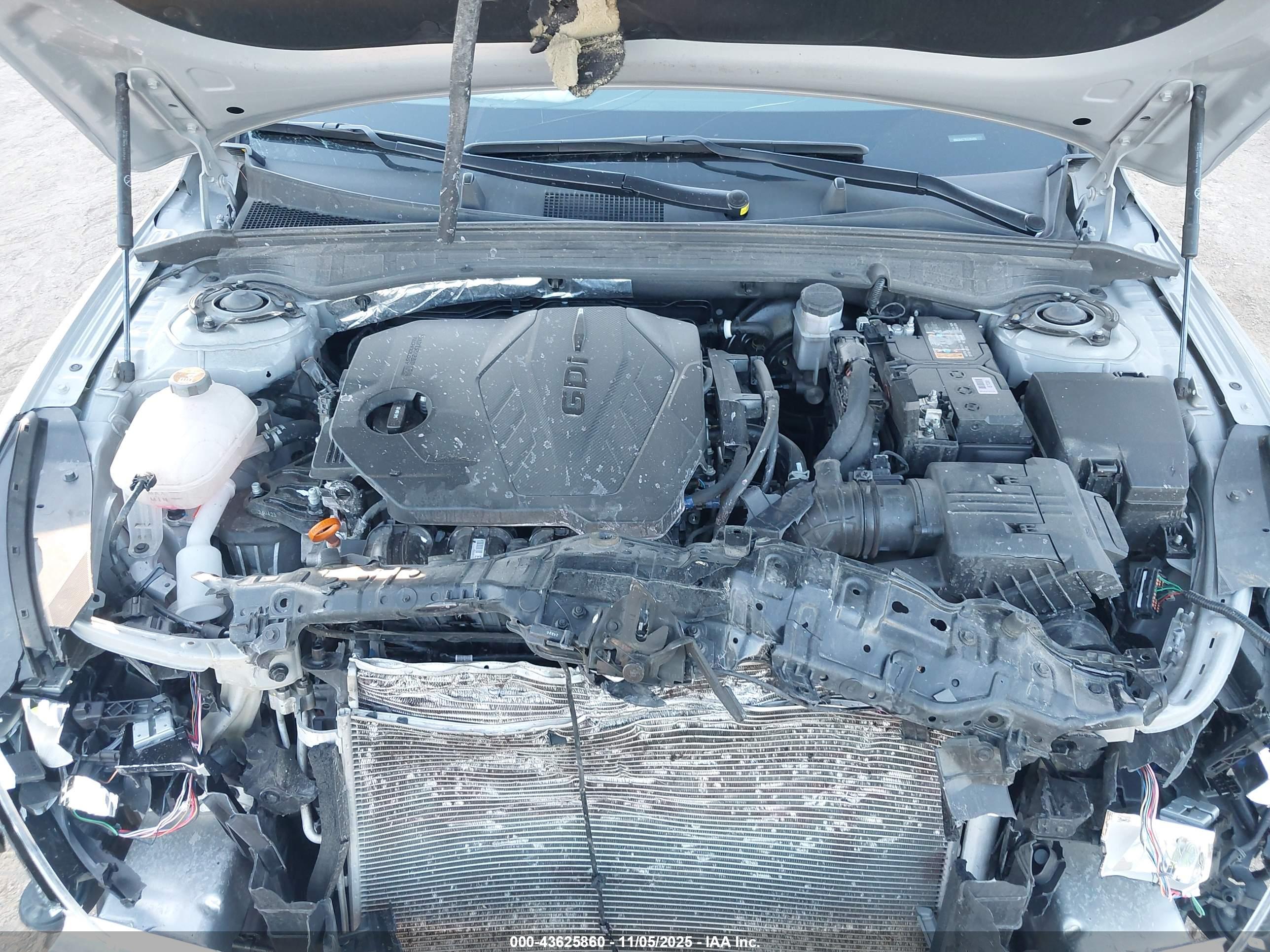 KIA K5 image 10
