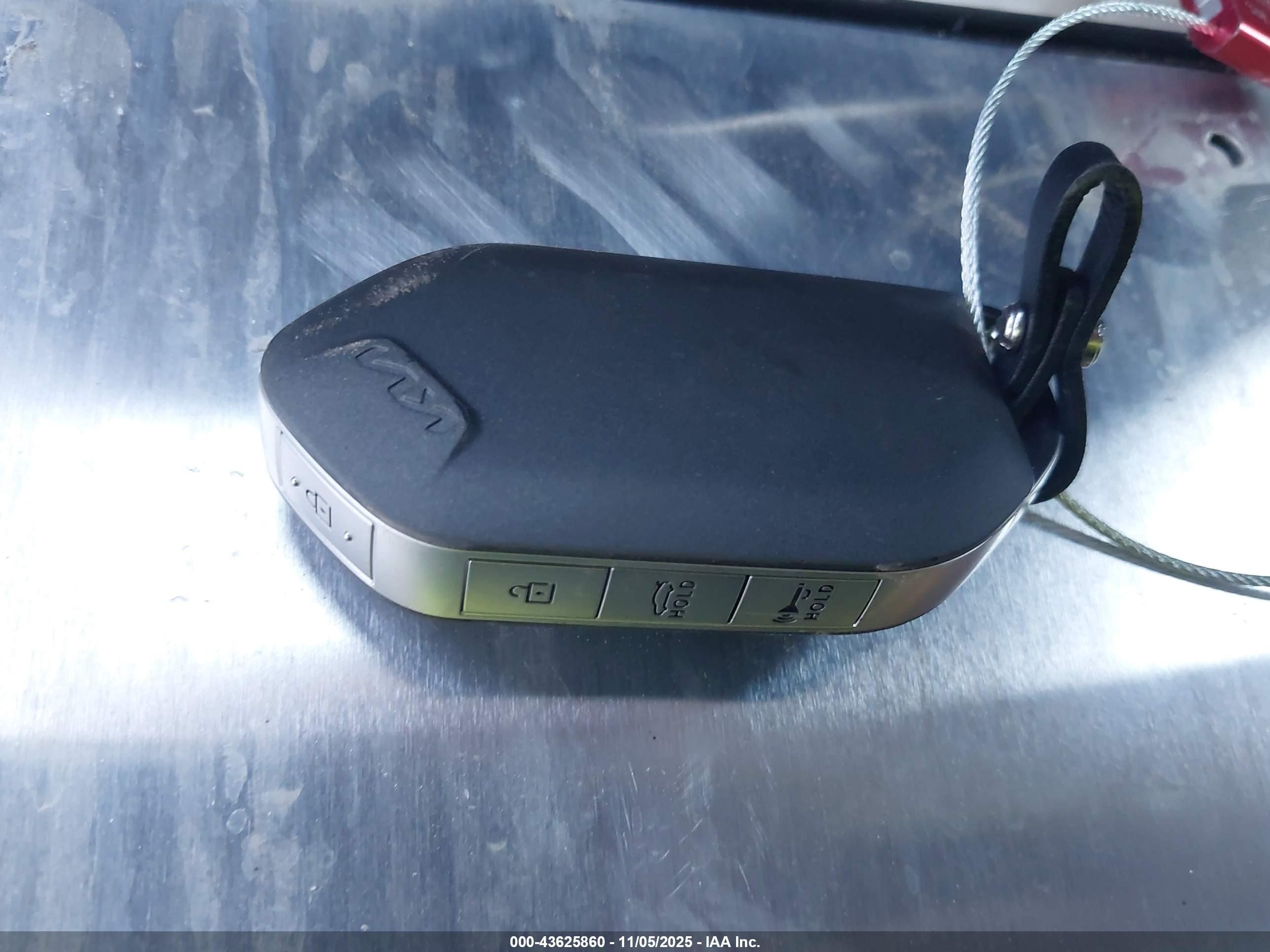 KIA K5 image 11