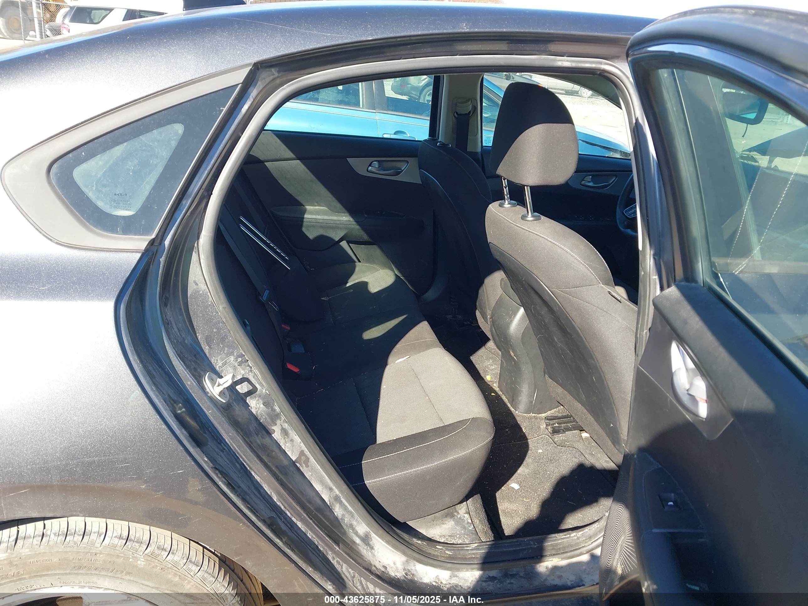 KIA FORTE image 8