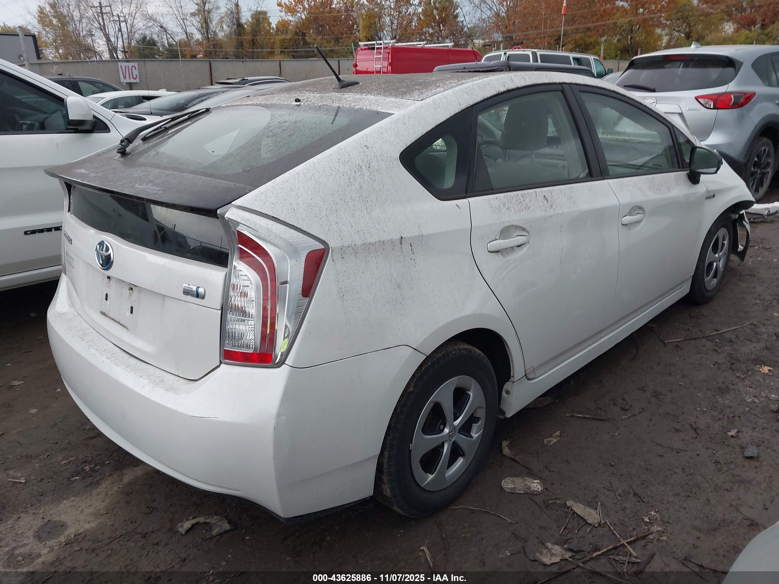 TOYOTA PRIUS image 4