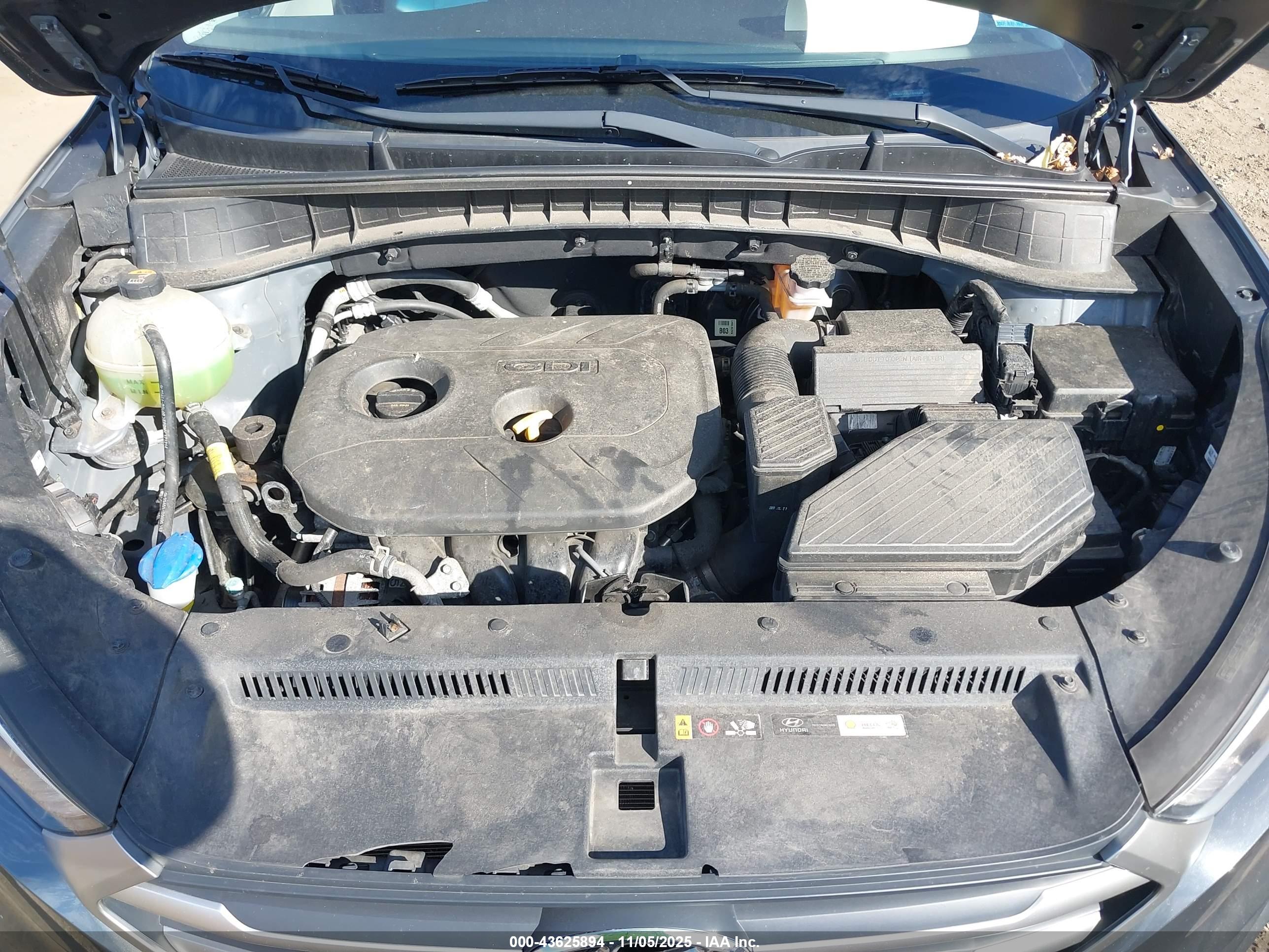 HYUNDAI TUCSON image 10