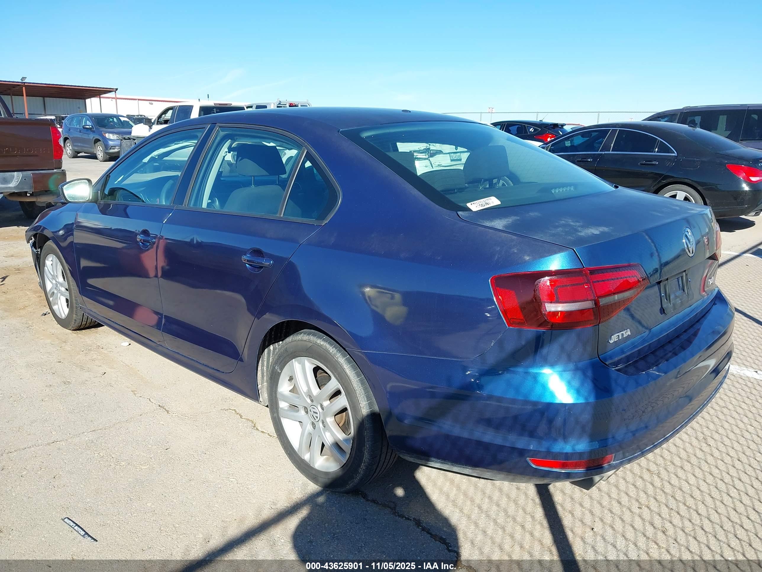 VOLKSWAGEN JETTA image 3