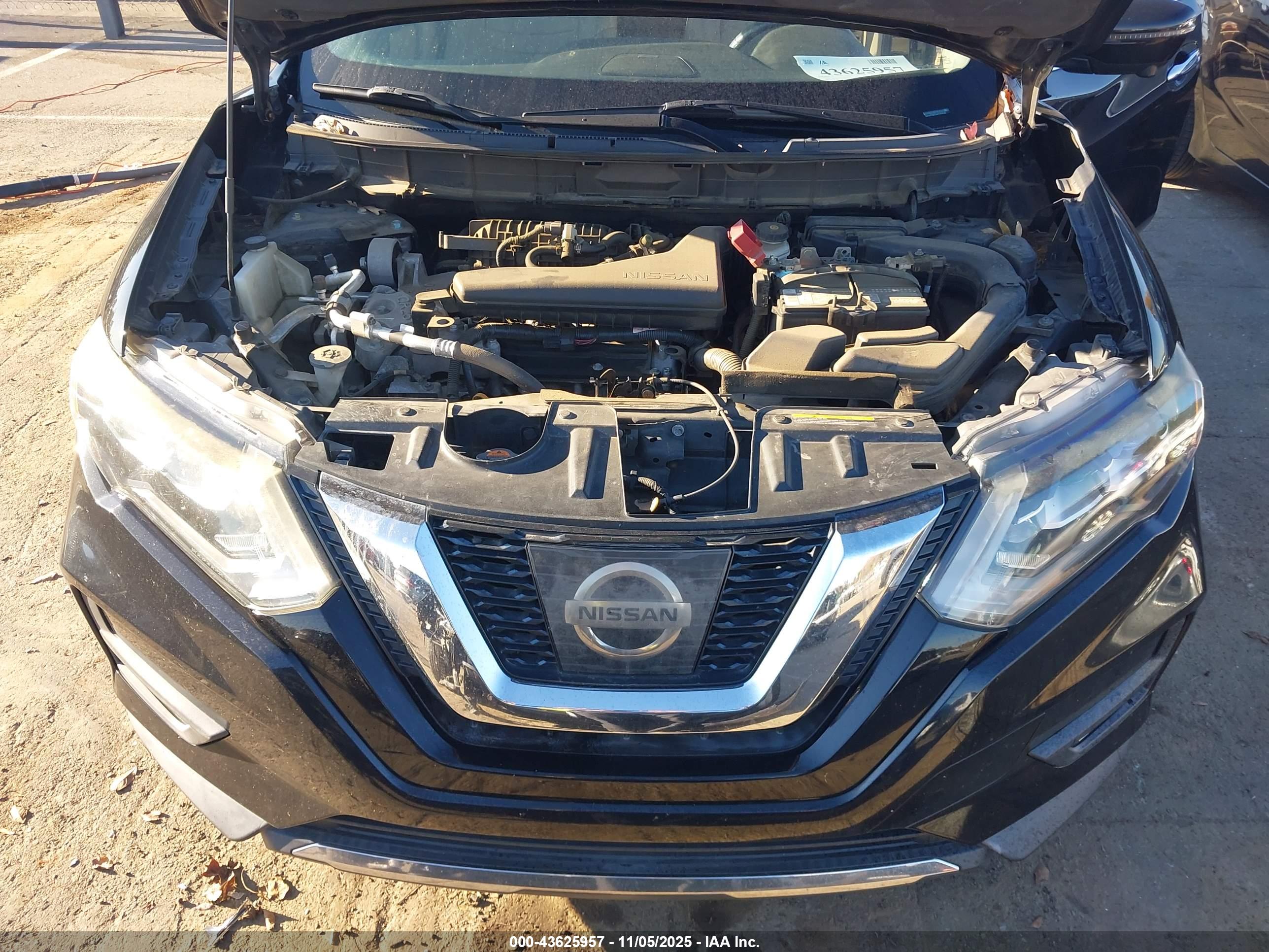 NISSAN ROGUE image 10