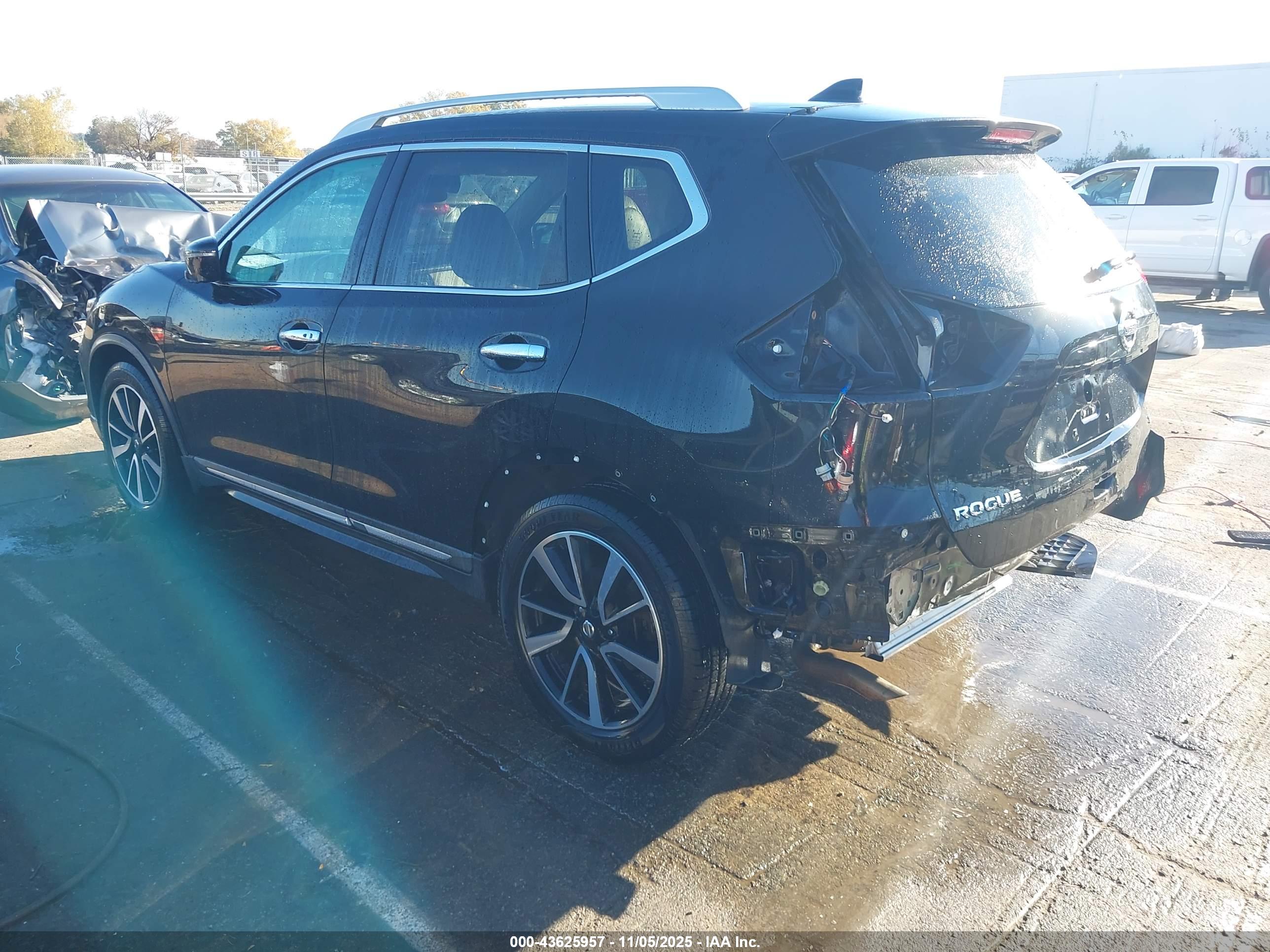 NISSAN ROGUE image 3