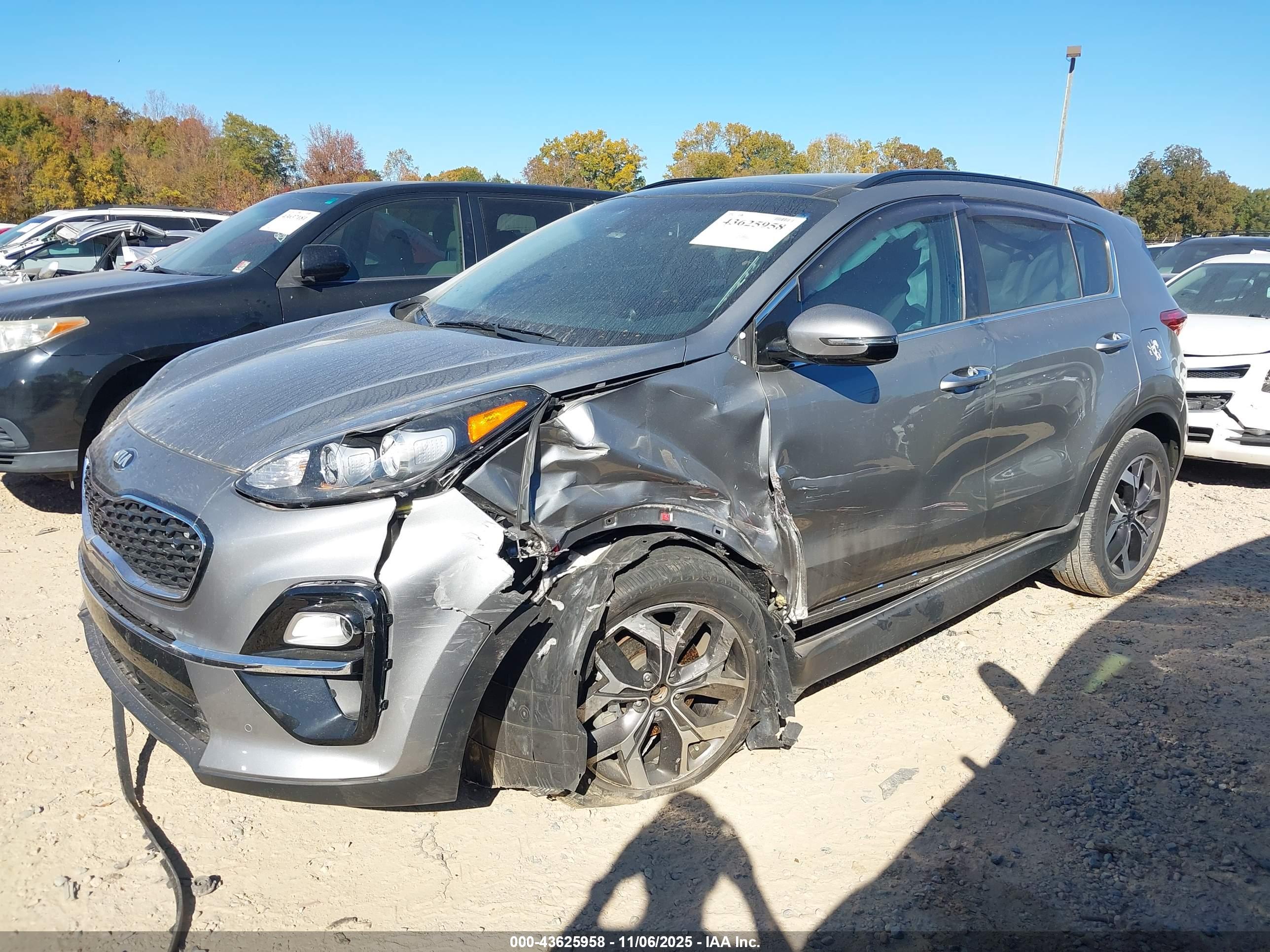 KIA SPORTAGE image 2