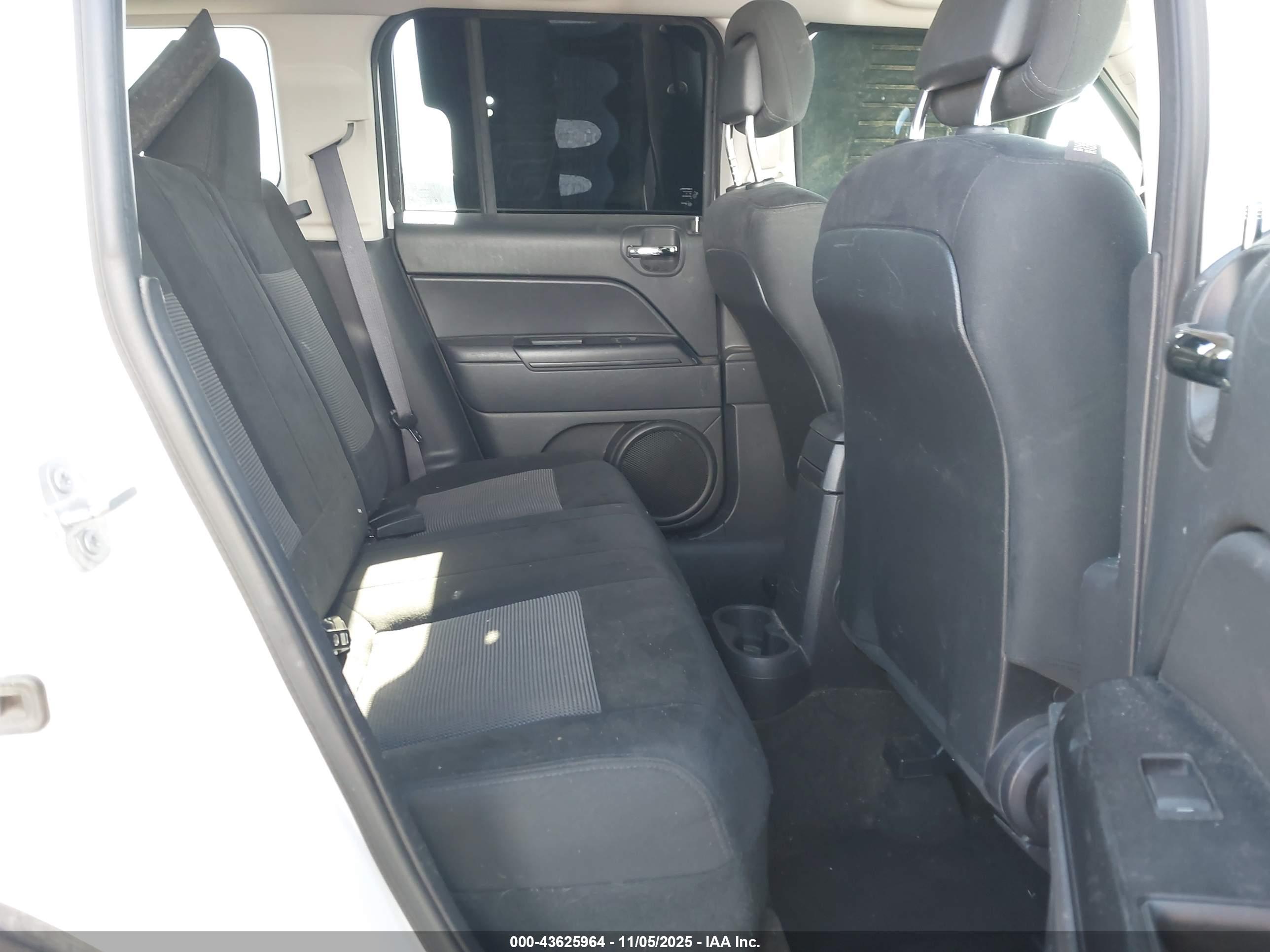 JEEP PATRIOT image 8