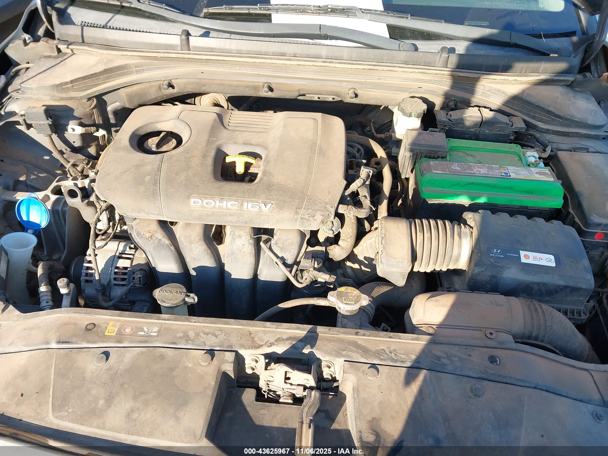 HYUNDAI ELANTRA image 10