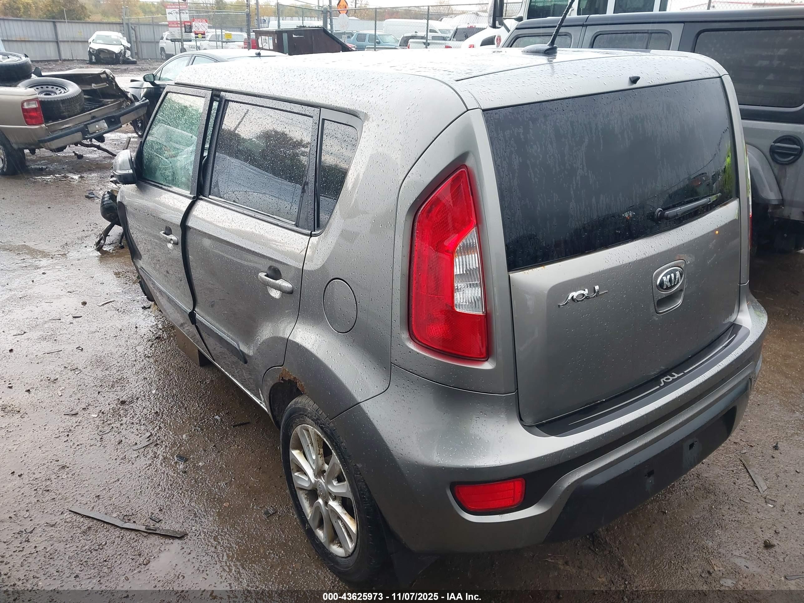 KIA SOUL image 3